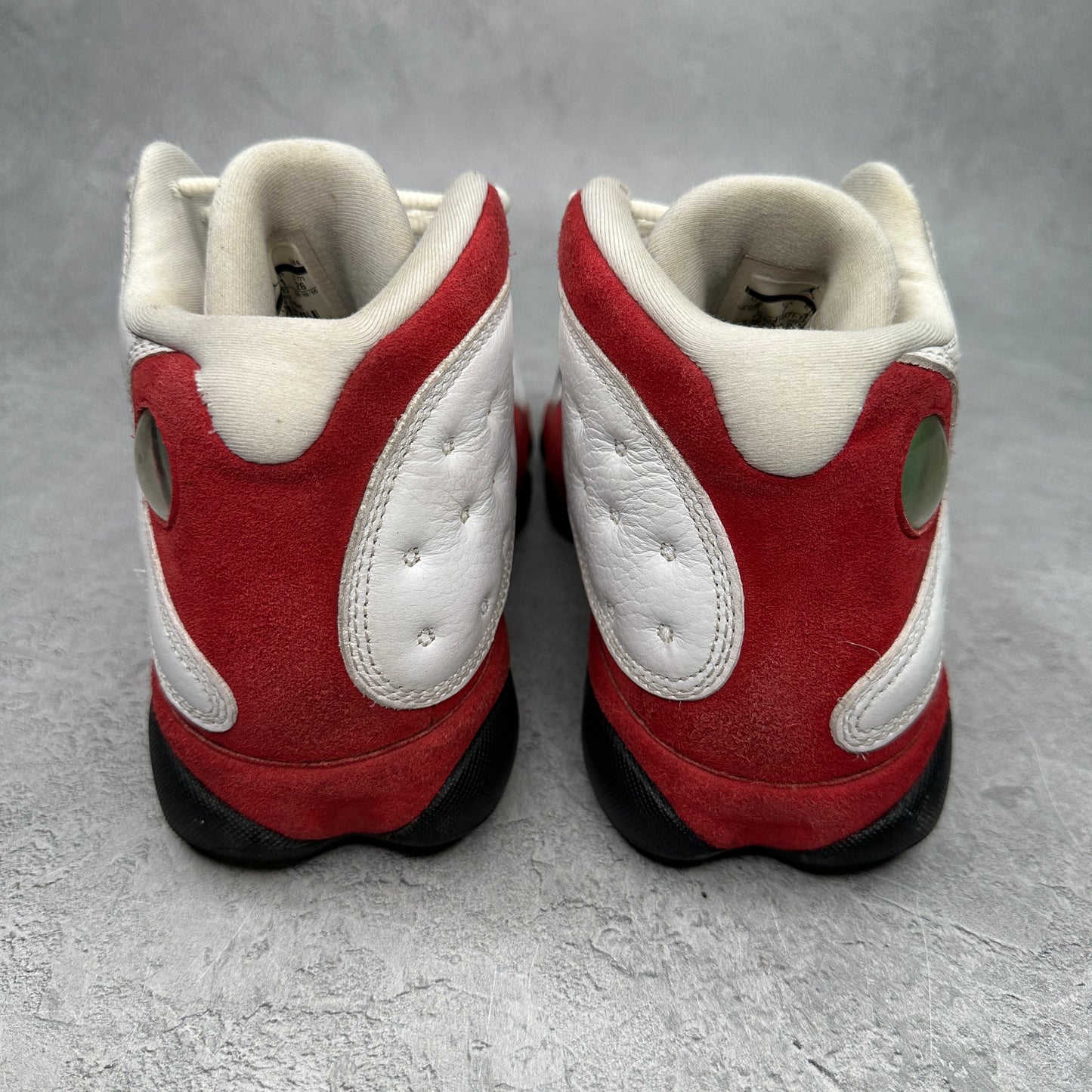 Jordan 13 Retro OG Chicago (2017) *pre-owned* SIZE 8