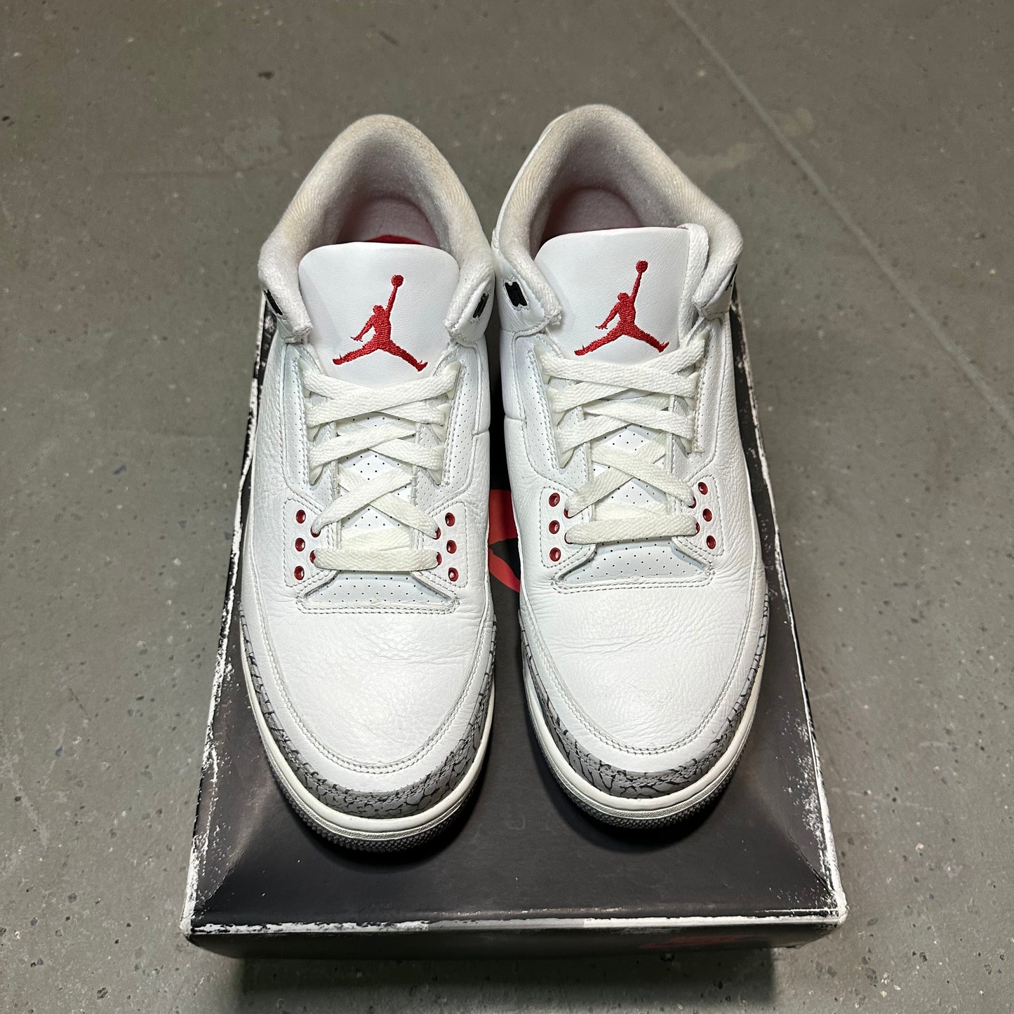 Jordan 3 Retro White Cement Reimagined *pre-owned* (SIZE 11)