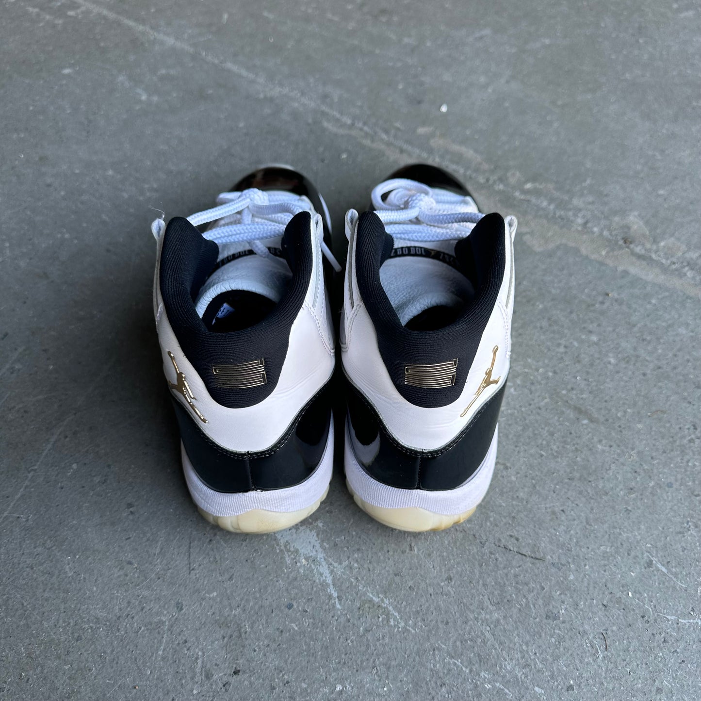 Jordan 11 Retro DMP Gratitude (2023) *pre-owned* (SIZE 11)