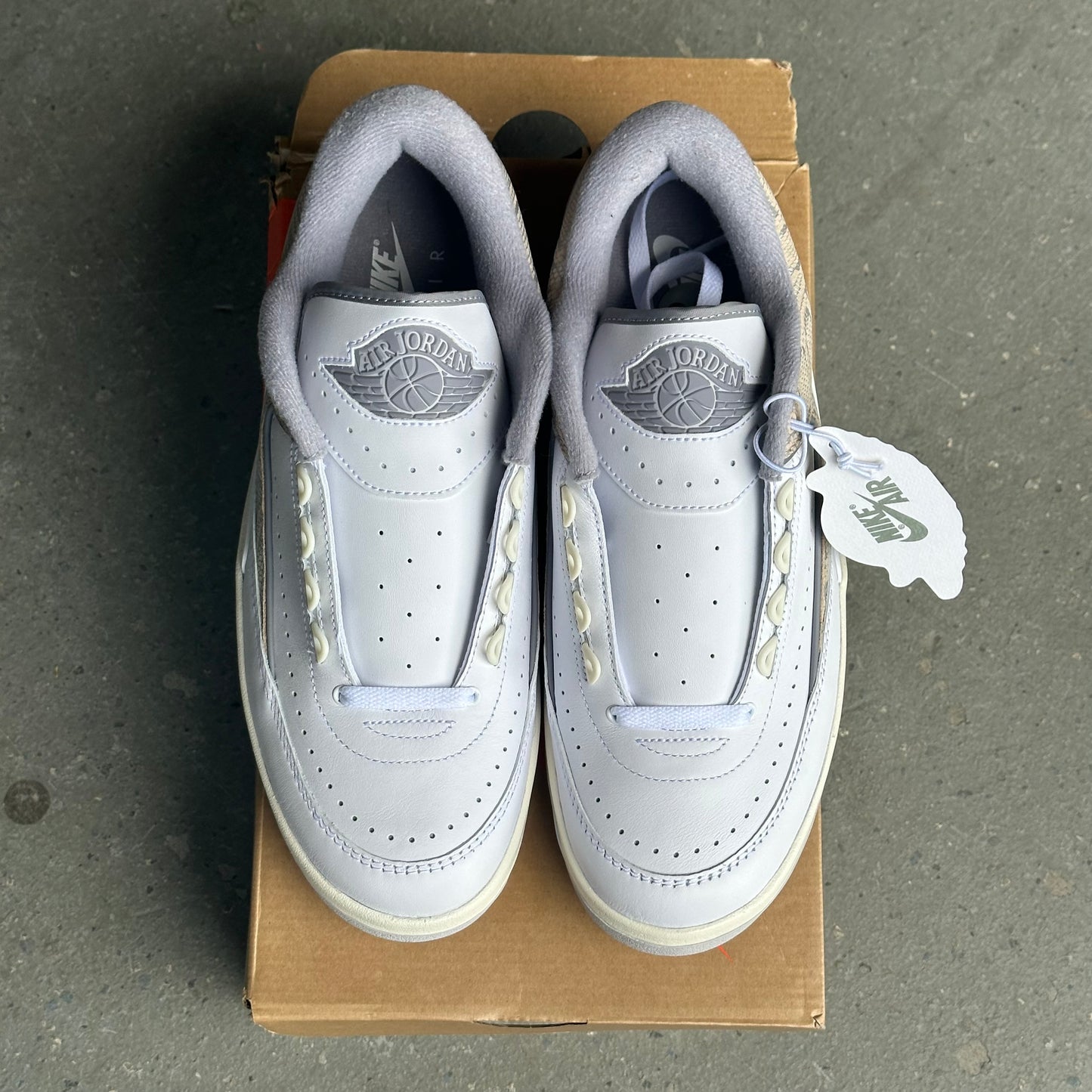 Jordan 2 Retro Low Python *pre-owned* (SIZE 9.5)