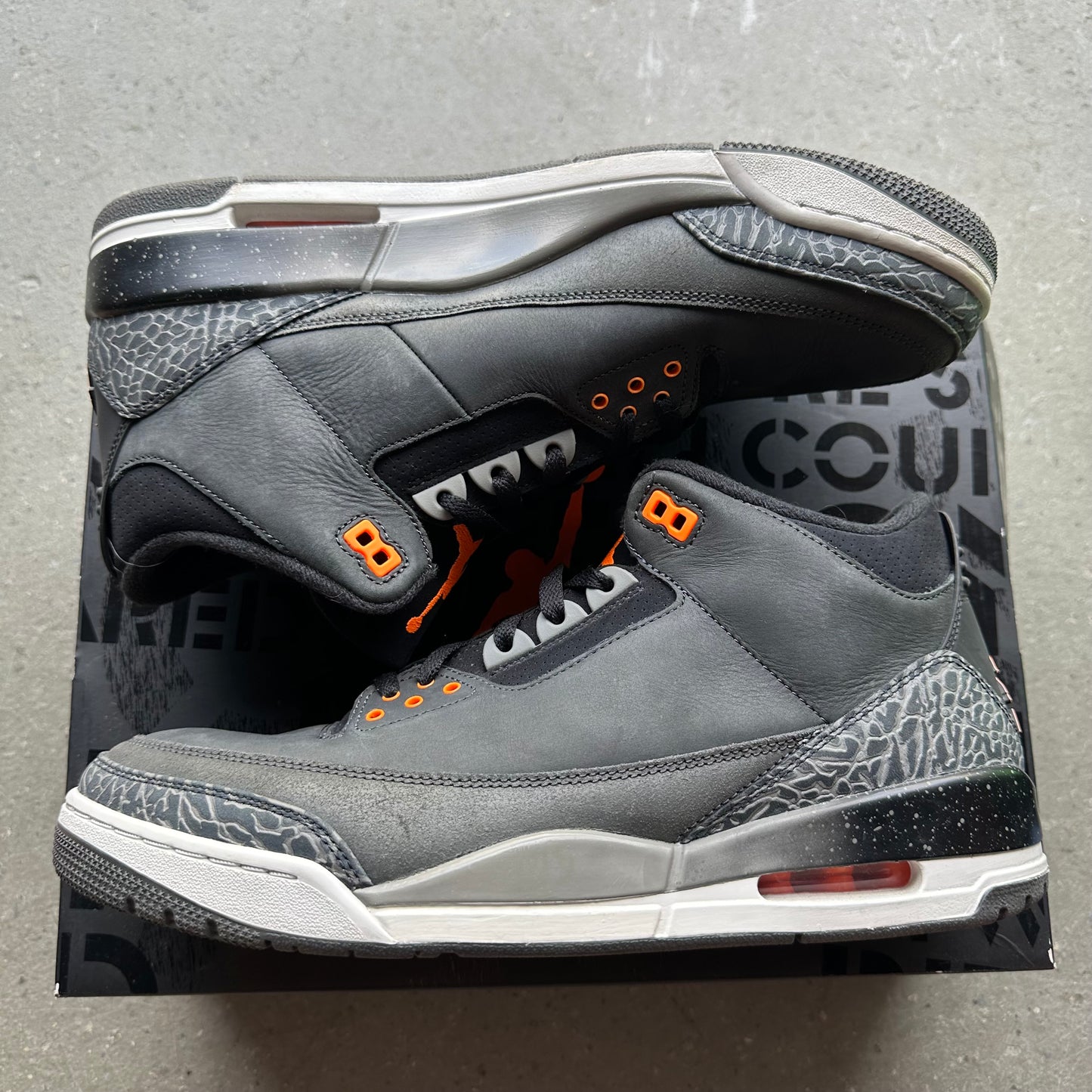 Jordan 3 Retro Fear Pack (2023) *pre-owned* (SIZE 13)