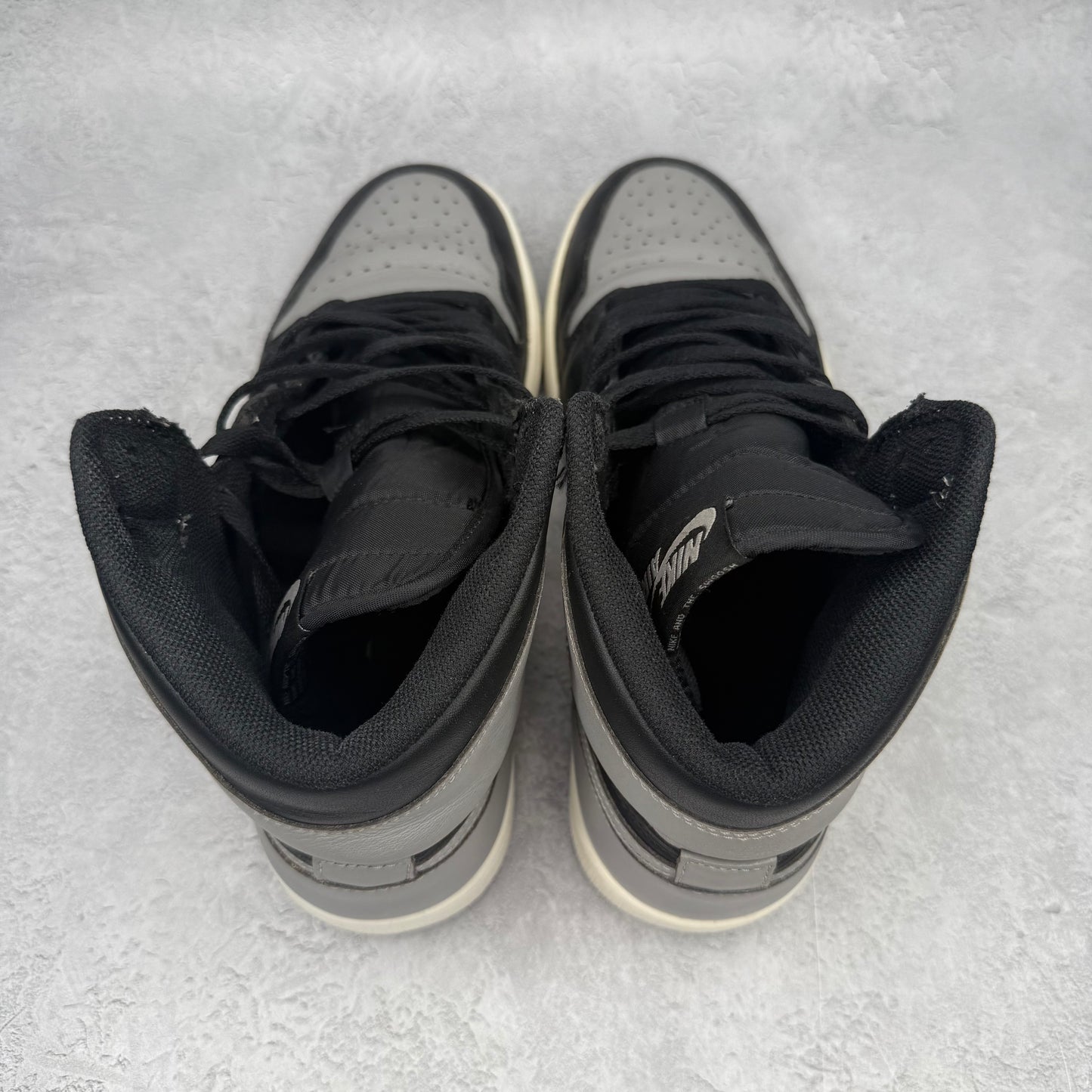 Jordan 1 Retro Shadow (2013) *pre-owned* SIZE 8.5