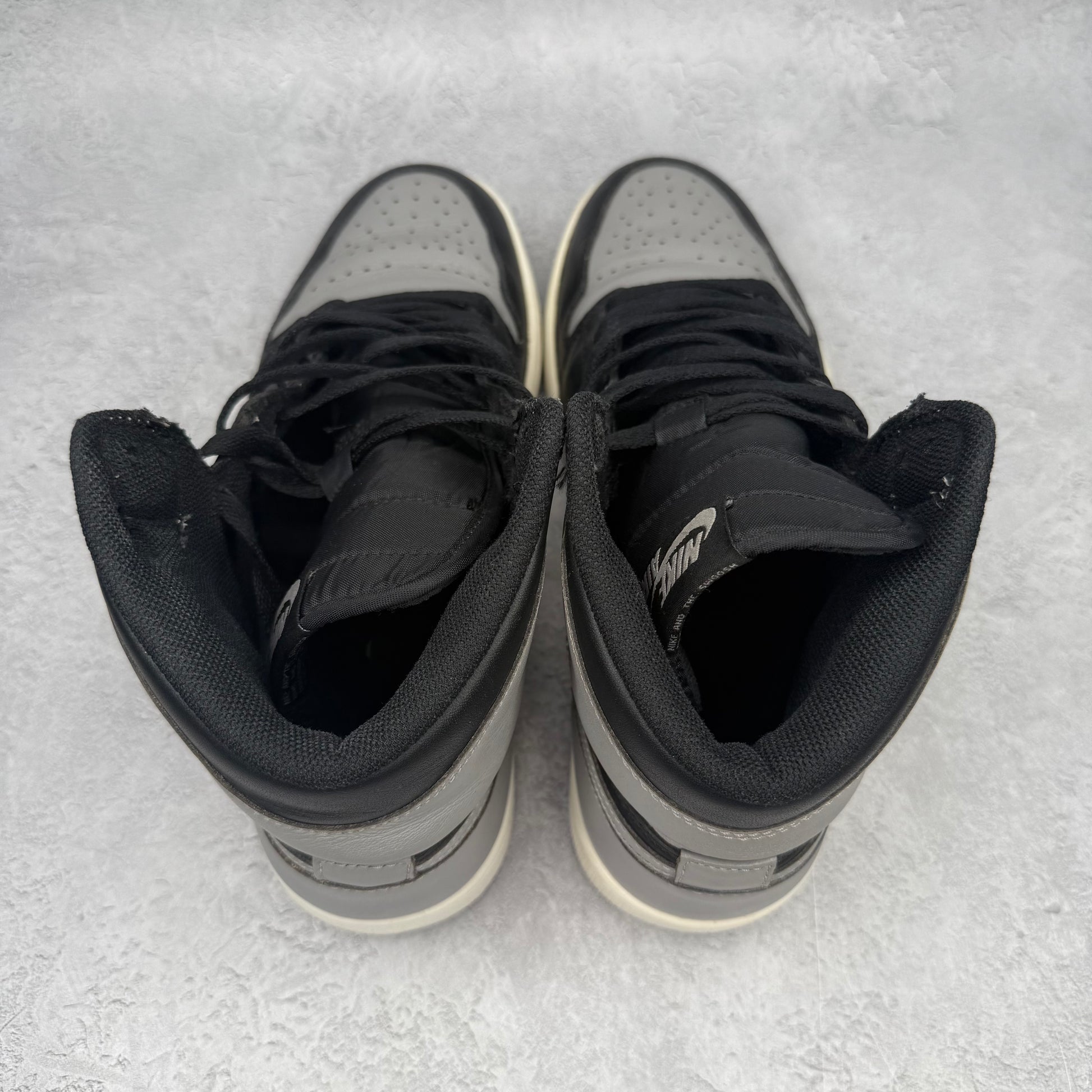 Jordan 1 Retro Shadow (2013) *pre-owned* SIZE 8.5