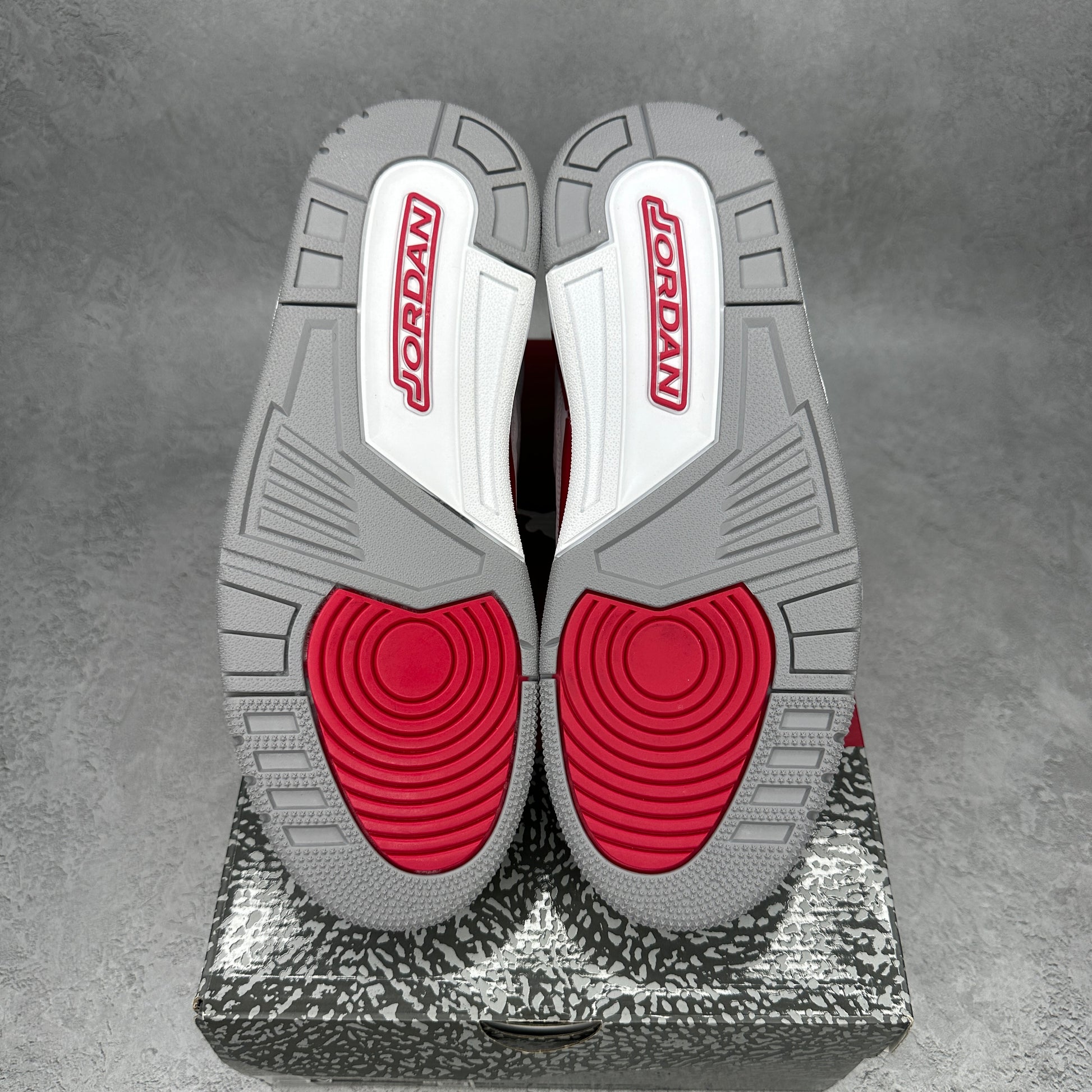 Jordan 3 Retro Cardinal Red