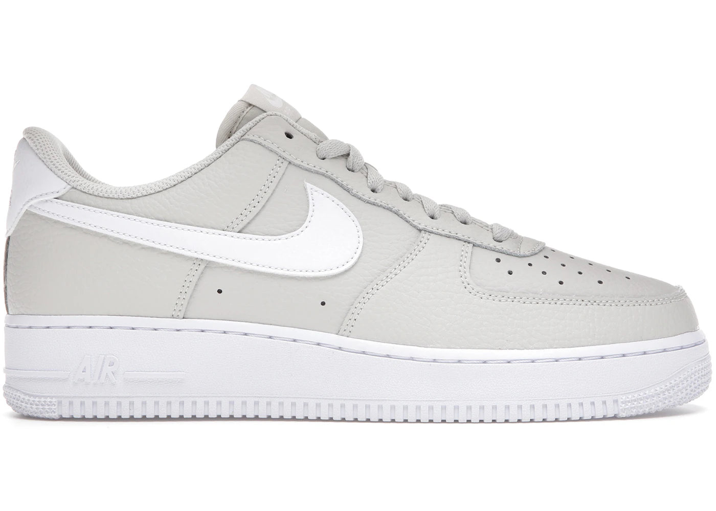 Nike Air Force 1 Low '07 Light Bone White VNDS *pre-owned* SIZE 9