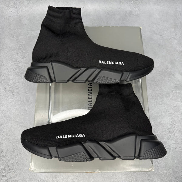 Balenciaga Speed 2021 Black VNDS *pre - owned* SIZE 7US/40EU - Kicks Collective PA - Balenciaga - 645056W2DBP1013 - Men's Shoes - 7M/8.5W - Pre - Owned