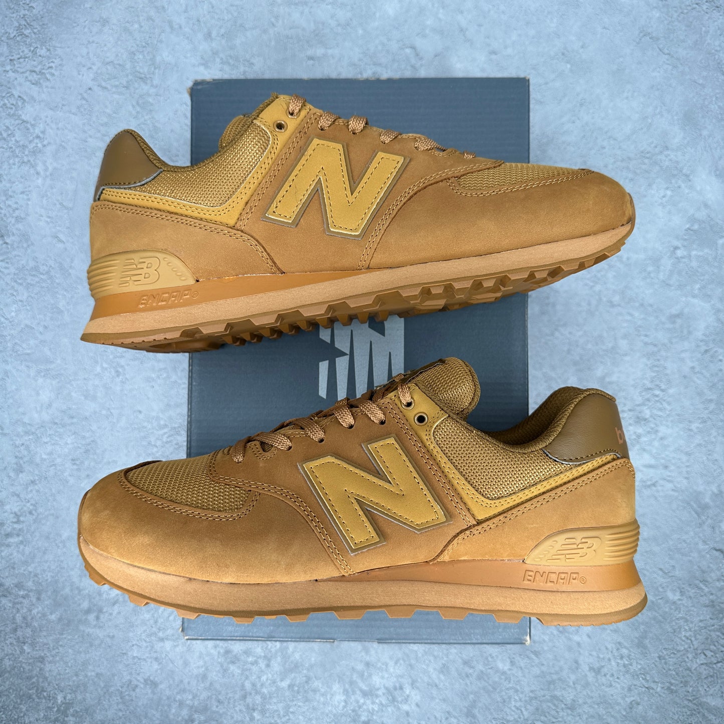 New Balance 574 Mono Wheat Workwear VNDS *pre-owned* SIZE 9