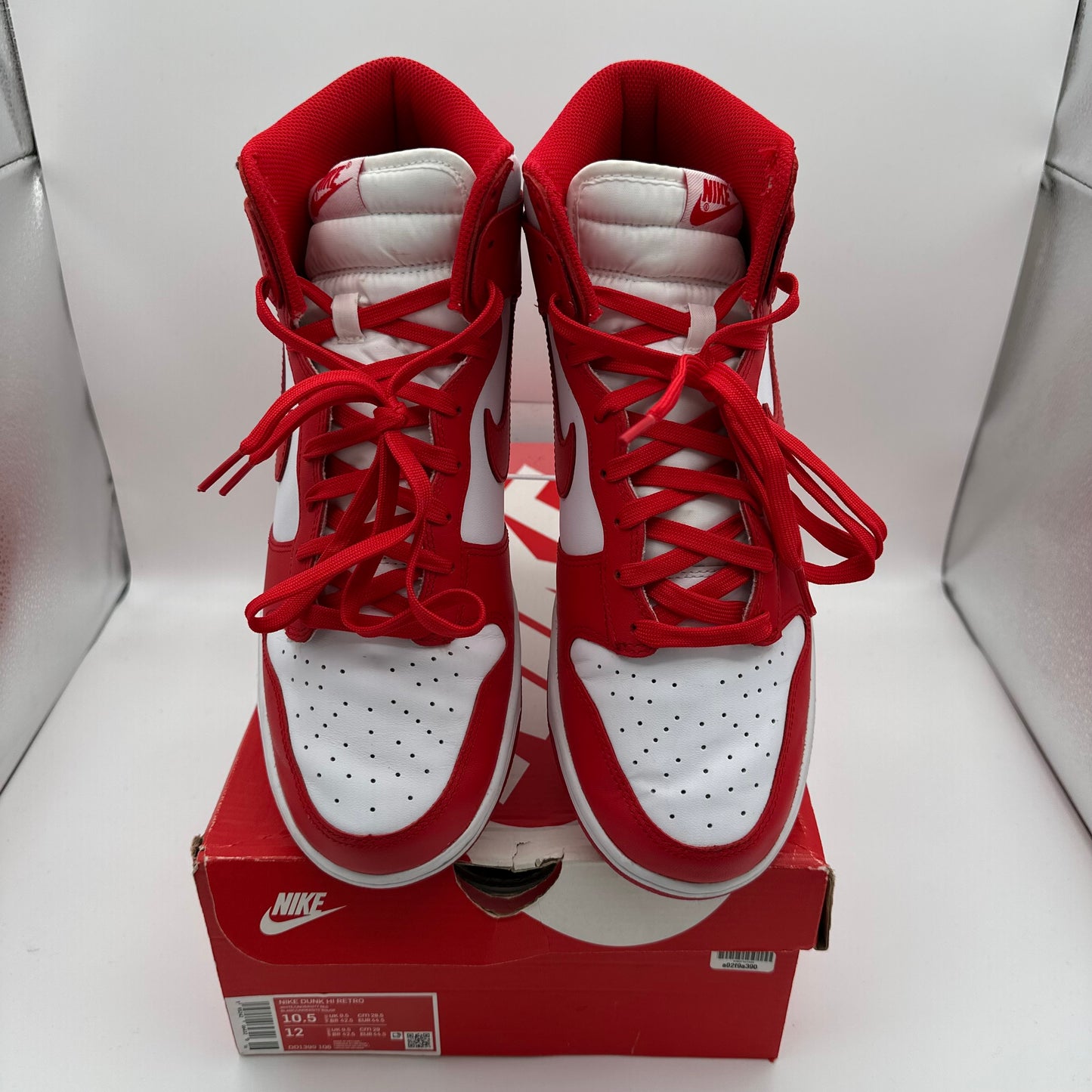 Nike Dunk High Championship White Red *pre-owned* (SIZE 10.5)