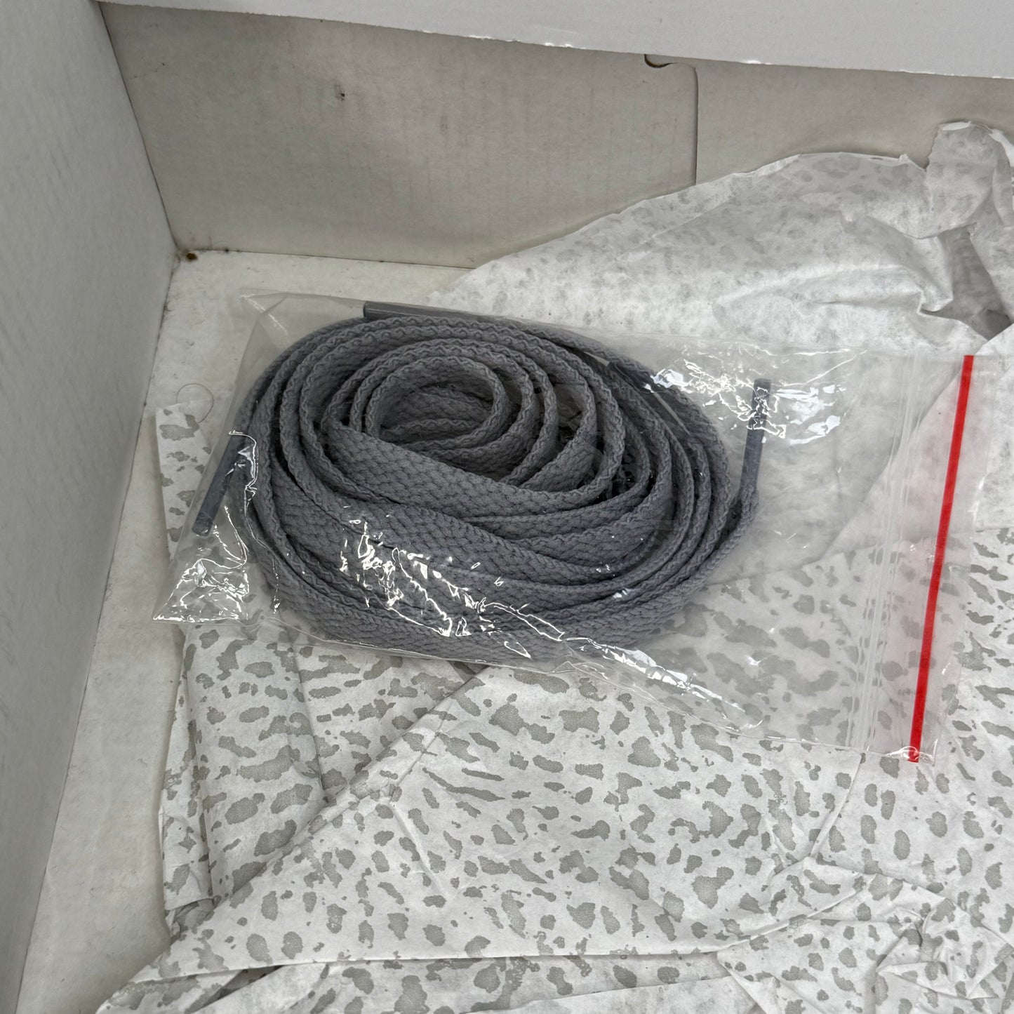 Jordan 3 Retro Muslin *pre-owned* SIZE 11