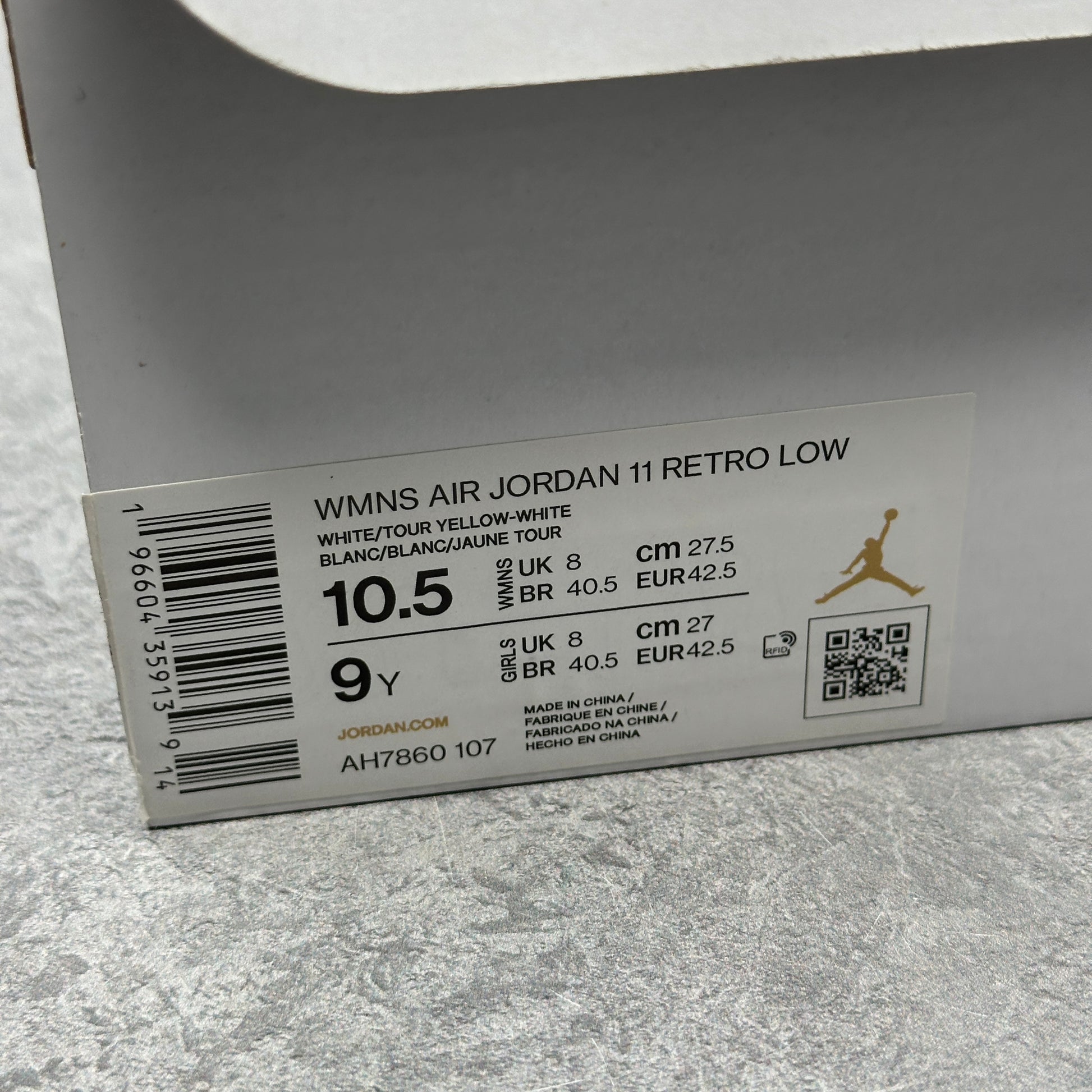 Jordan 11 Retro Low Yellow Snakeskin (Women's) *pre-owned* SIZE 9M/10.5W