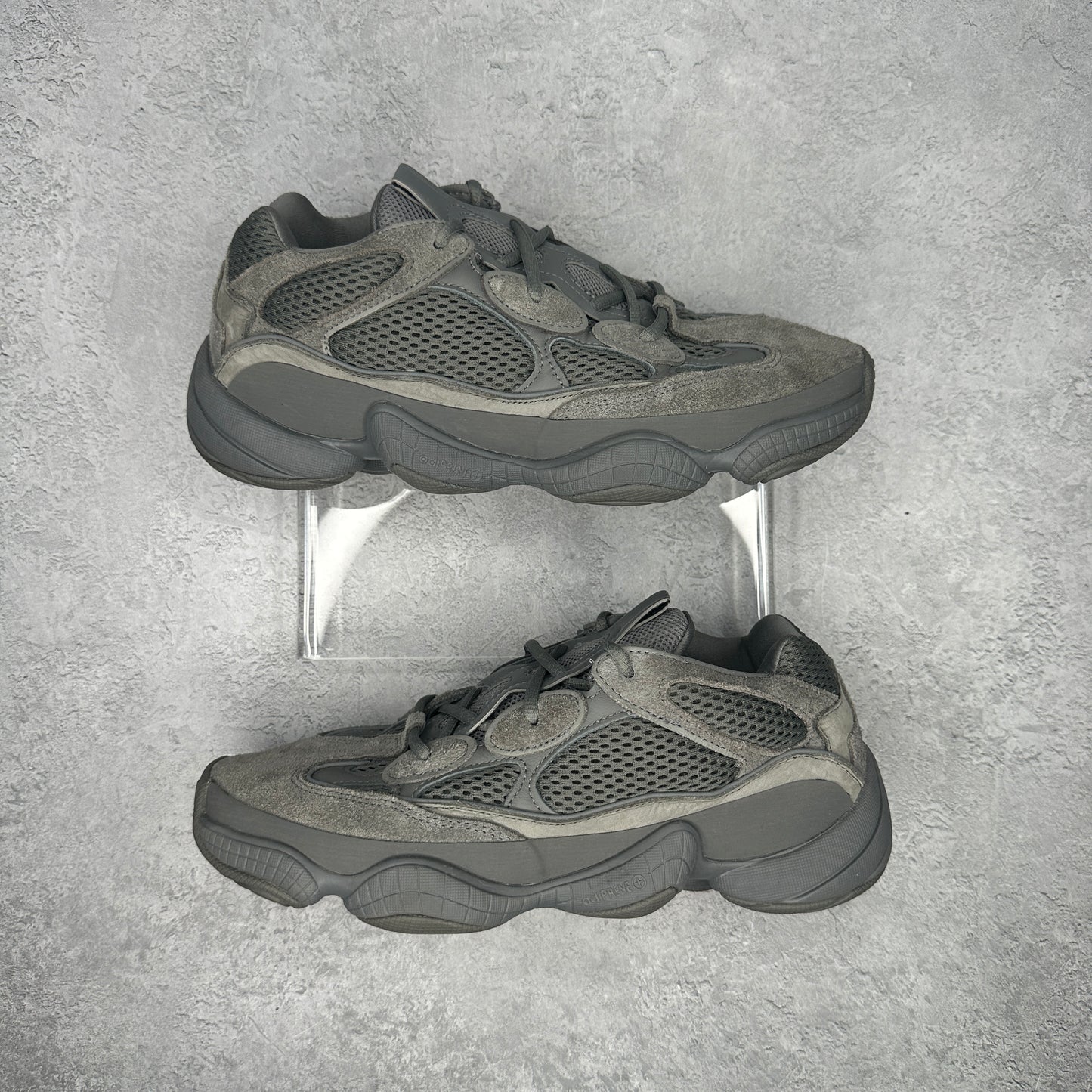 adidas Yeezy 500 Granite *pre-owned* SIZE 9