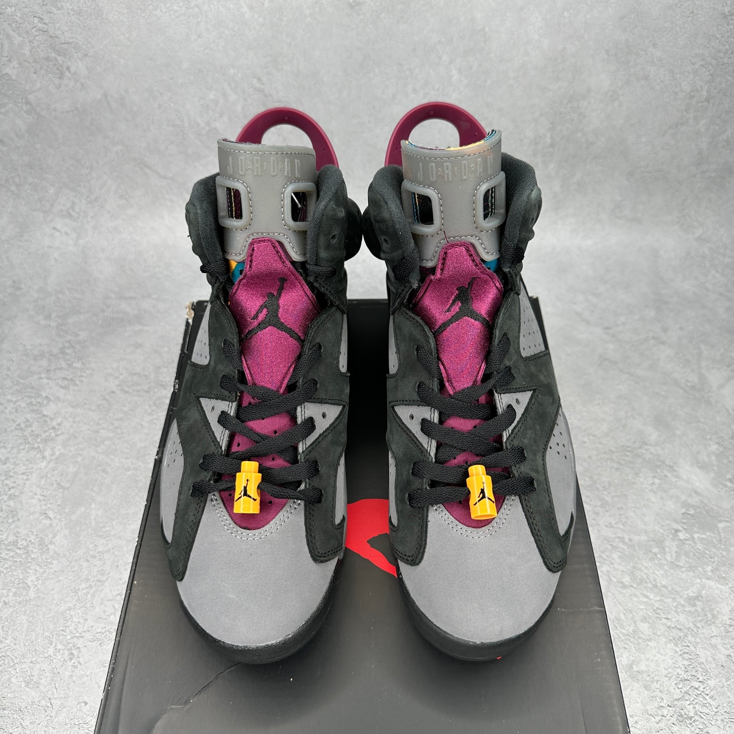 Jordan 6 Retro Bordeaux *pre-owned* SIZE 9