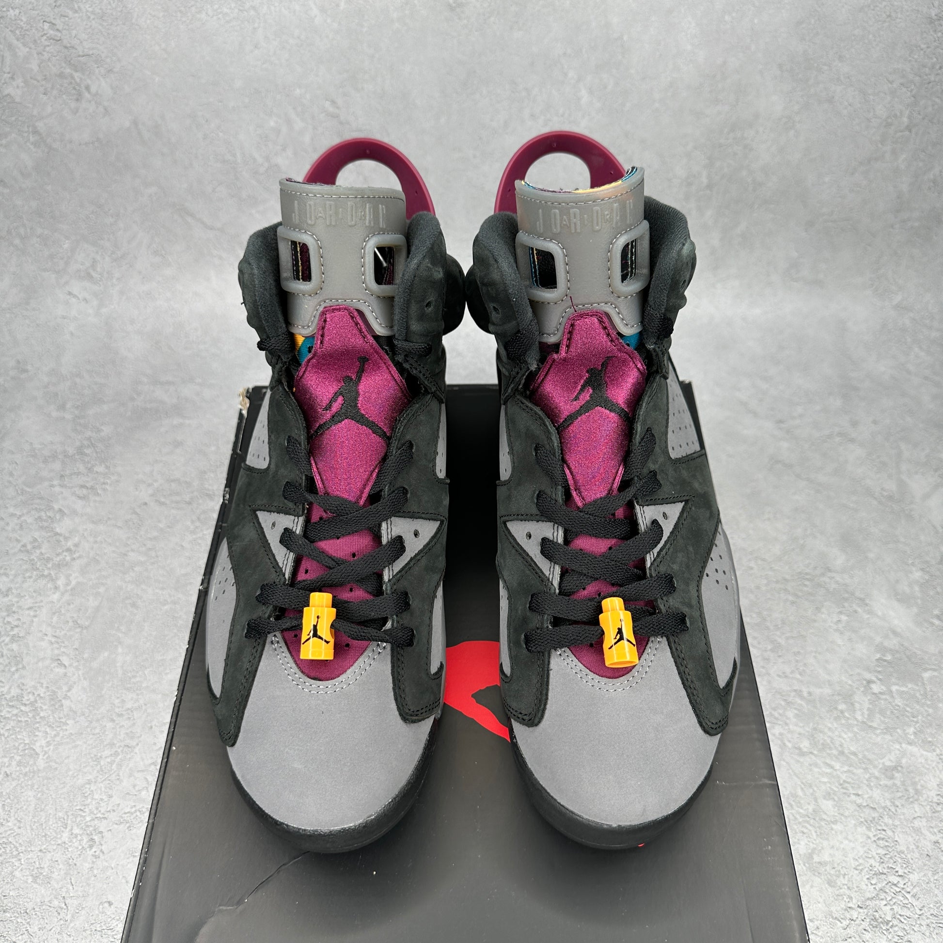 Jordan 6 Retro Bordeaux *pre-owned* SIZE 9