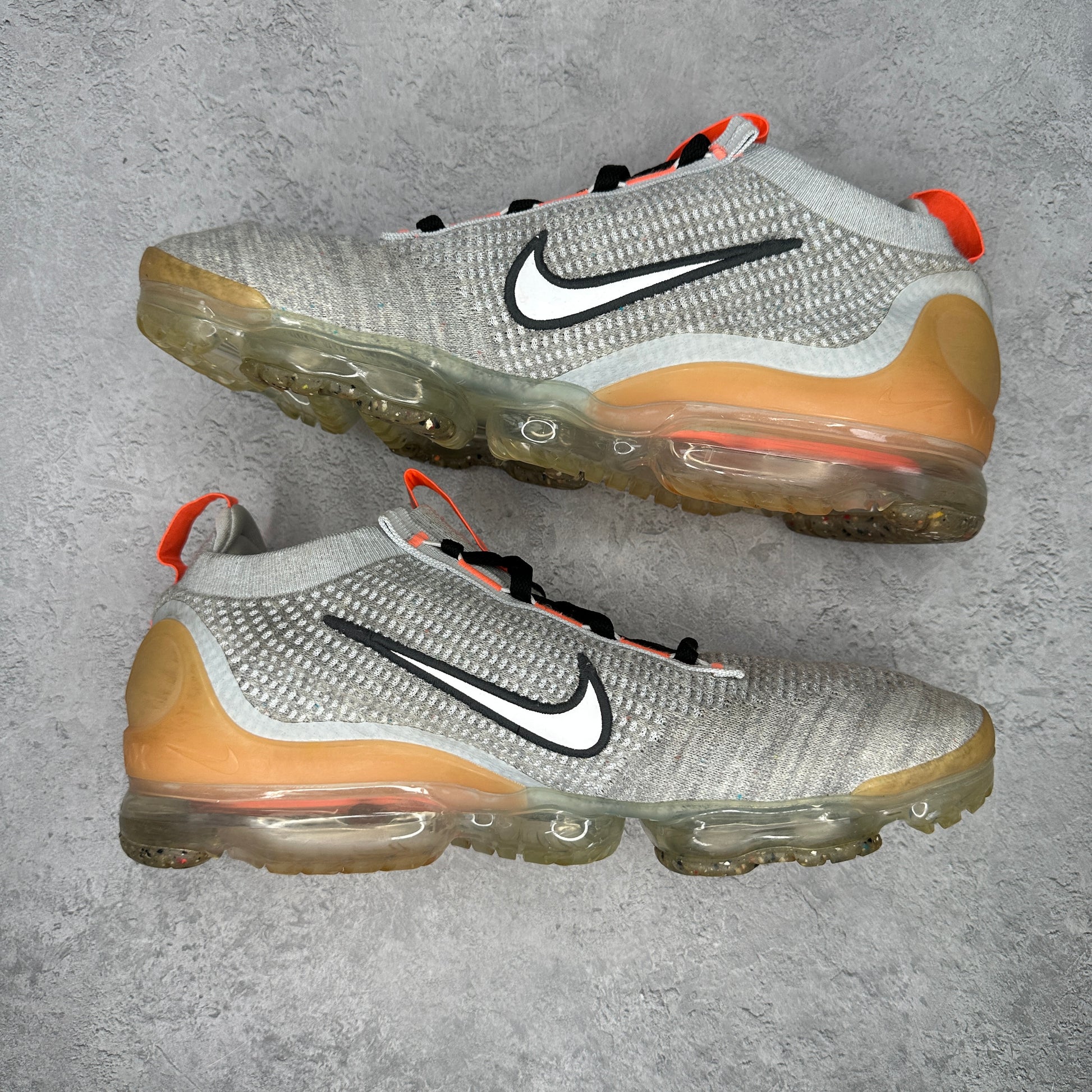 Nike Air VaporMax 2021 FK Grey Fog Bright Mango *pre-owned* SIZE 13