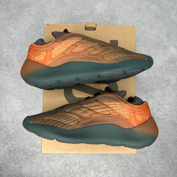 adidas Yeezy 700 V3 Copper Fade *pre - owned* SIZE 9 - Kicks Collective PA - adidas - GY4109 - Men's Shoes - 9M/10.5W - Pre - Owned