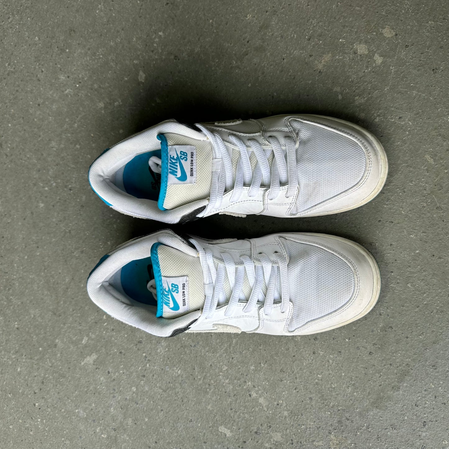 Nike SB Dunk Low Laser Blue *pre-owned* (SIZE 10)