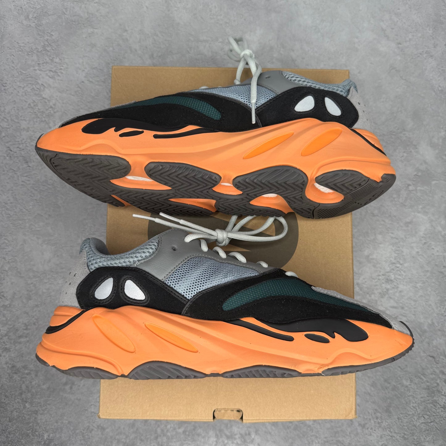 adidas Yeezy Boost 700 Wash Orange *pre-owned* SIZE 11.5