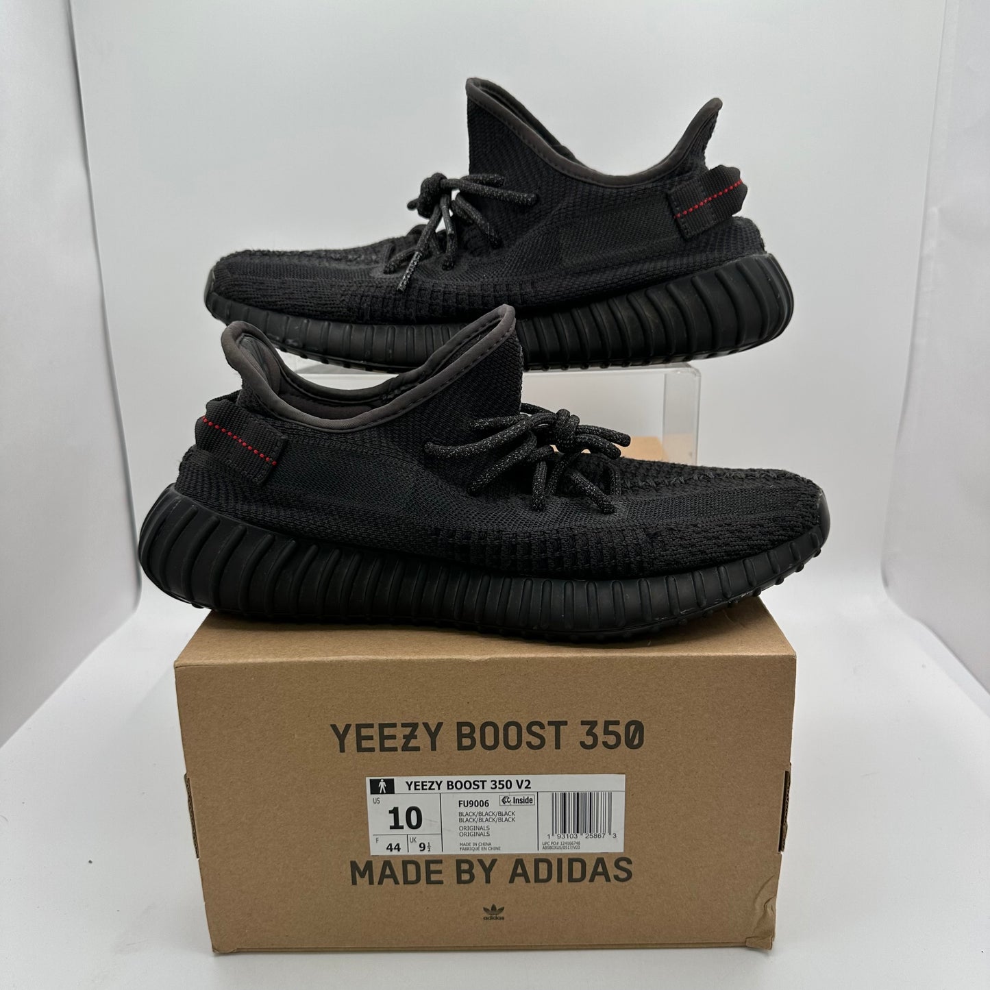 adidas Yeezy Boost 350 V2 Black (Non-Reflective) *pre-owned* (SIZE 10)