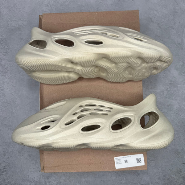 adidas Yeezy Foam RNNR Sand *pre-owned* SIZE 13