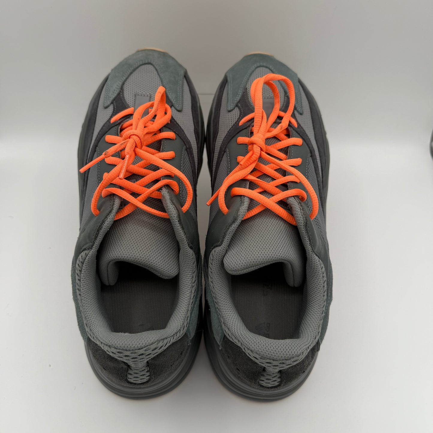 adidas Yeezy Boost 700 Teal Blue *pre-owned* (SIZE 13)