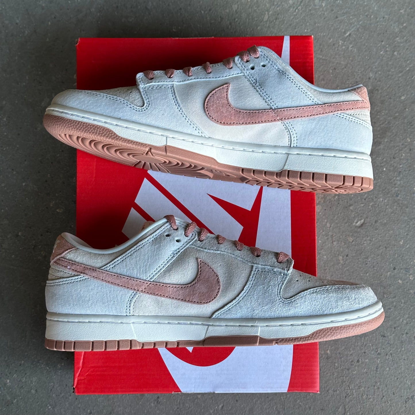 Nike Dunk Low Fossil Rose *pre-owned* (SIZE 10)