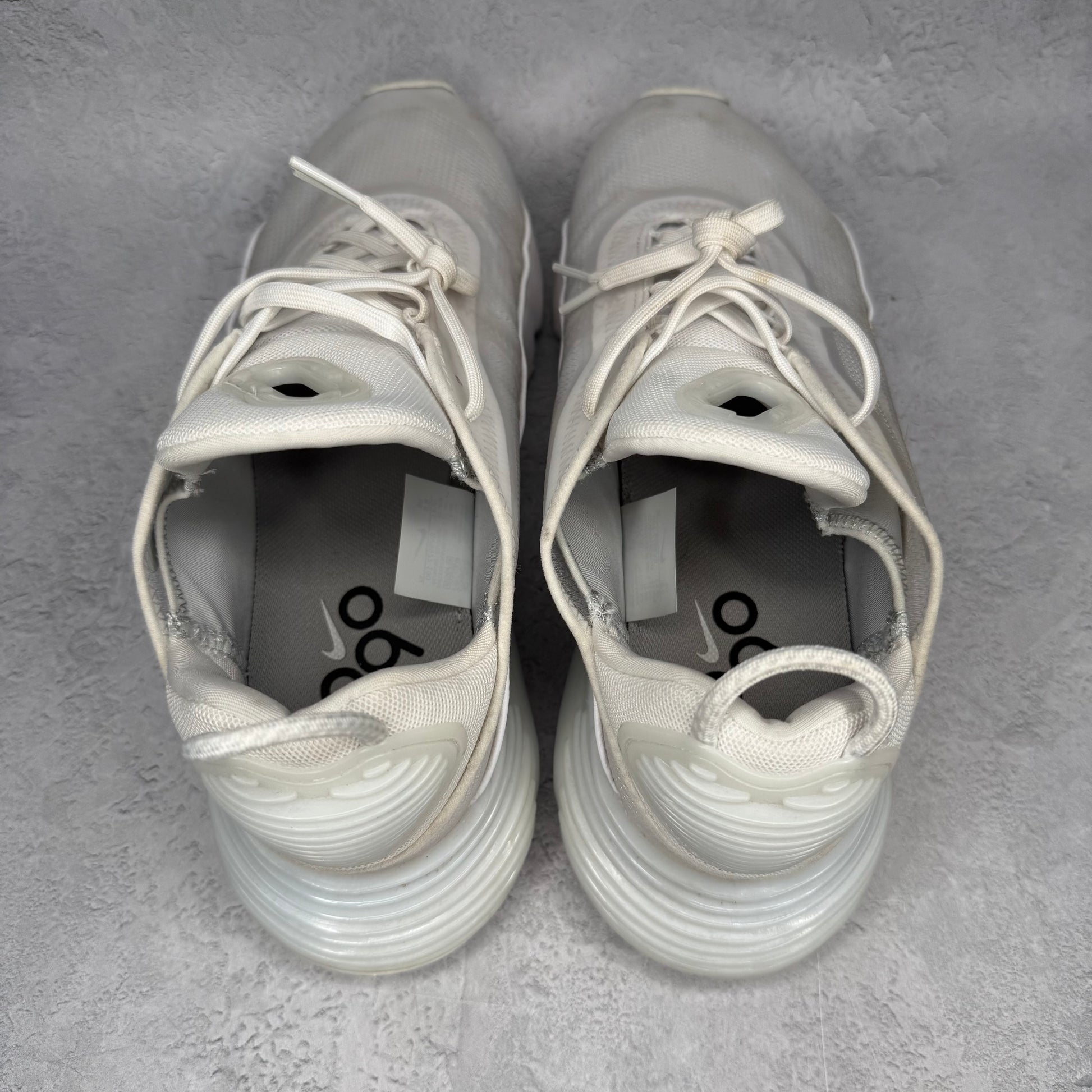 Nike Air Max 2090 Triple White *pre-owned* SIZE 9