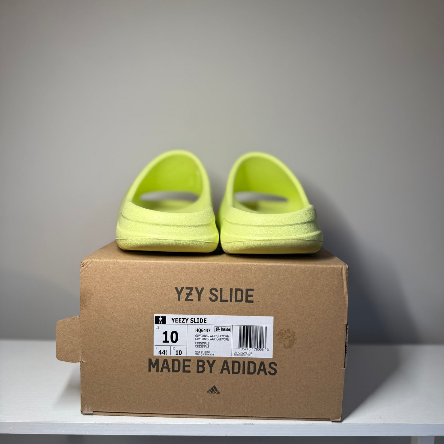 adidas Yeezy Slide Glow Green *pre-owned* (SIZE 10)