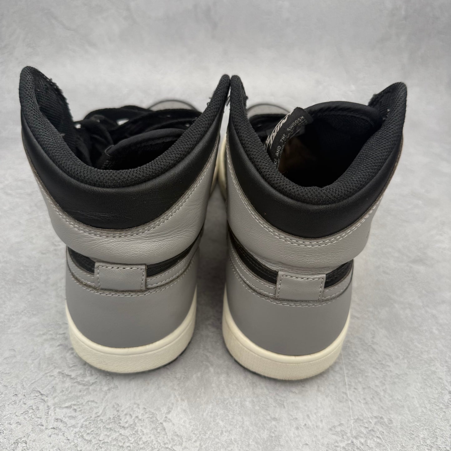 Jordan 1 Retro Shadow (2013) *pre-owned* SIZE 8.5