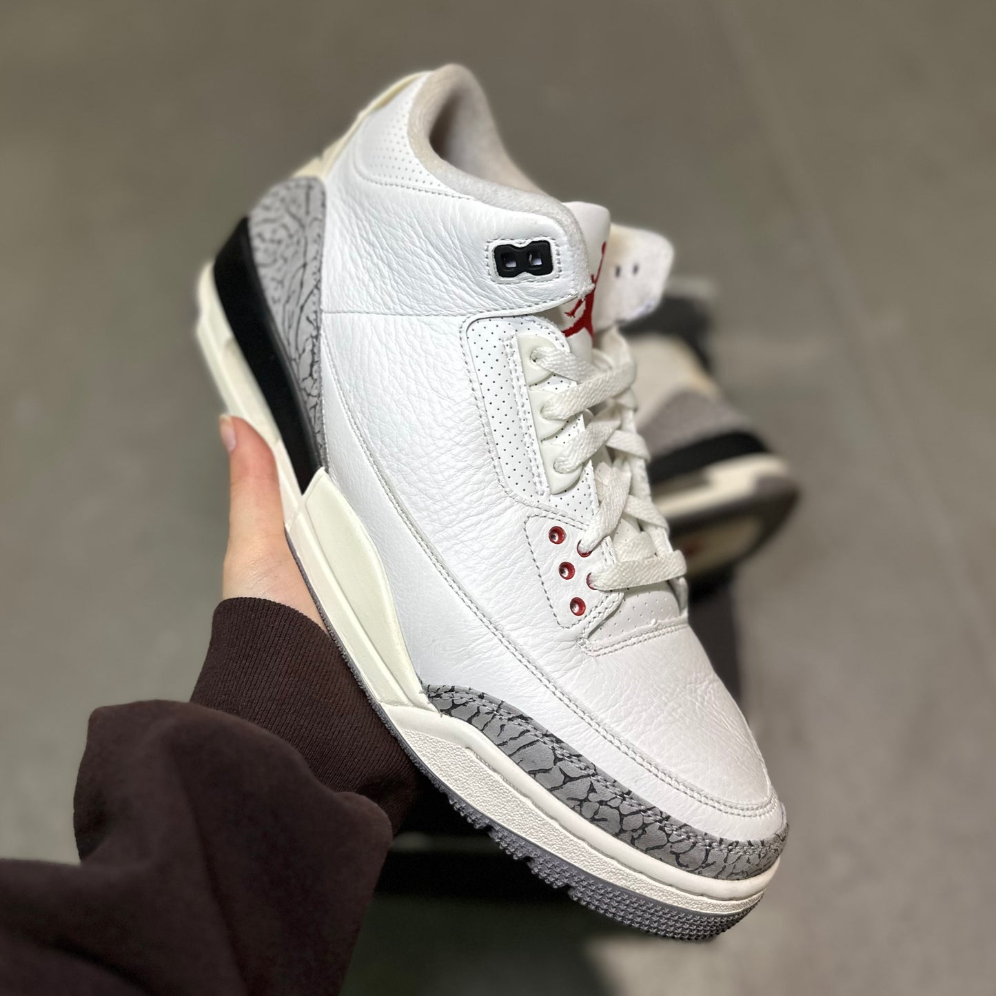 Jordan 3 Retro White Cement Reimagined *pre-owned* (SIZE 11)