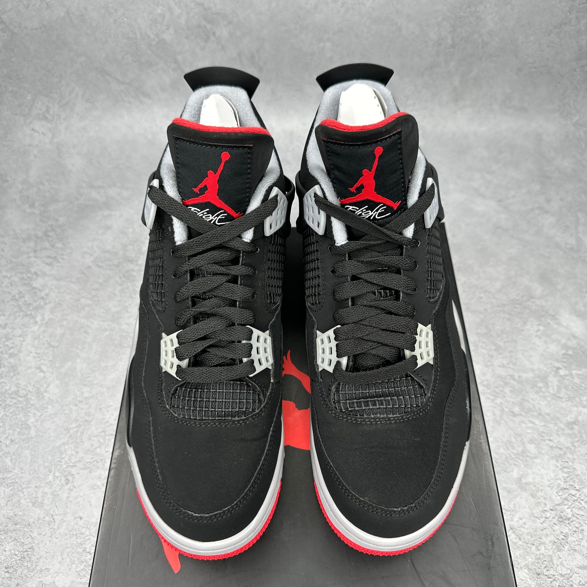 Jordan 4 Retro Bred (2019) *pre-owned* SIZE 9