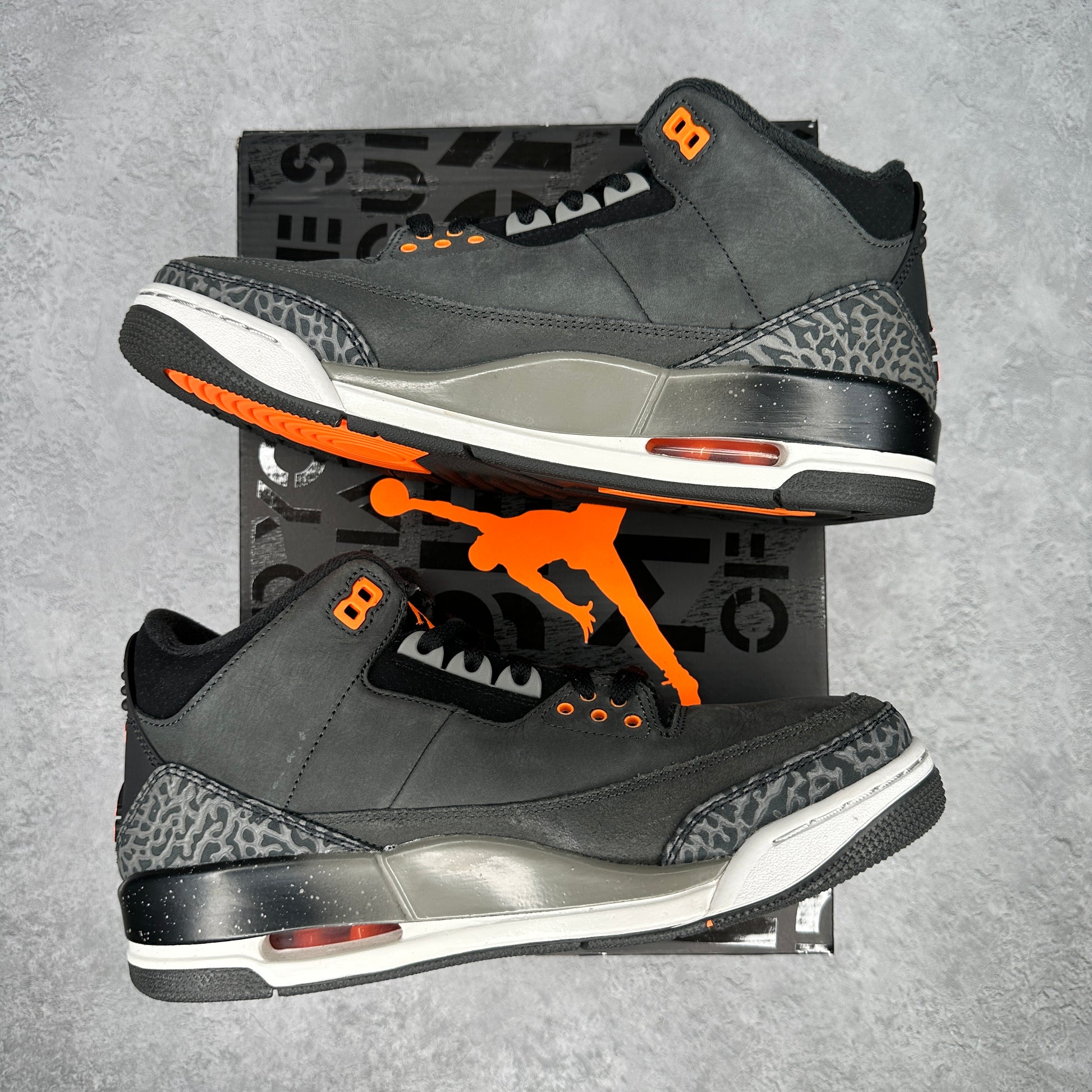Jordan 3 Retro Fear Pack (2023) VNDS *pre-owned* SIZE 9