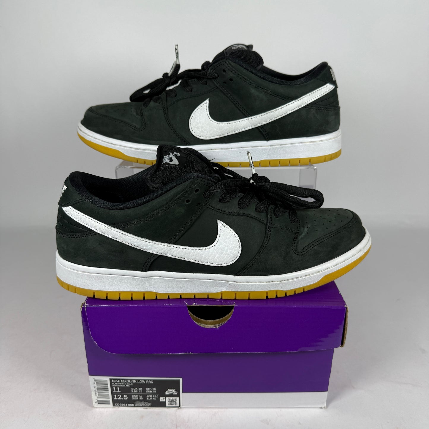 Nike SB Dunk Low Black Gum *pre-owned* (SIZE 11)