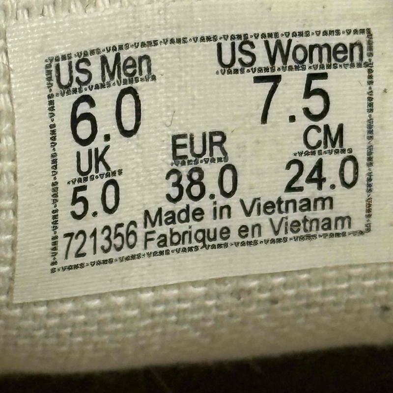 VANS Classic Beauty Skull