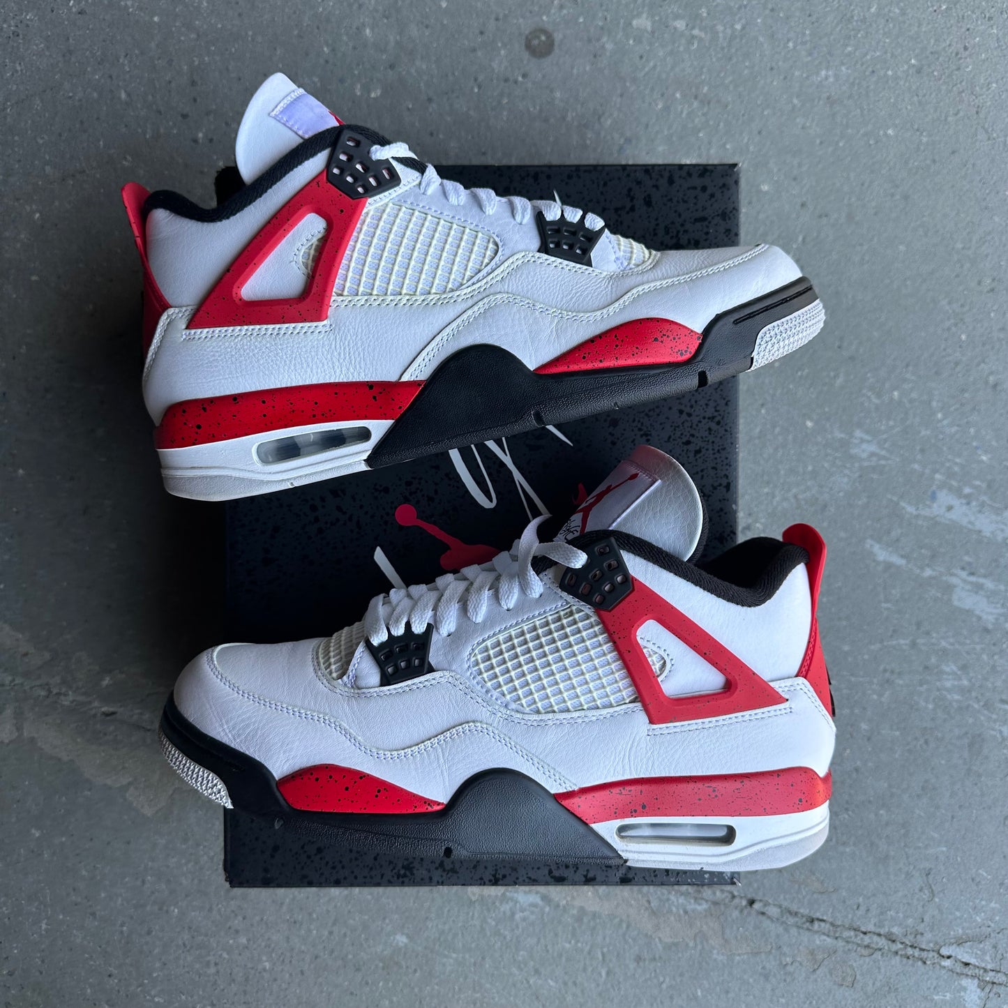 Jordan 4 Retro Red Cement *pre-owned* (SIZE 10)