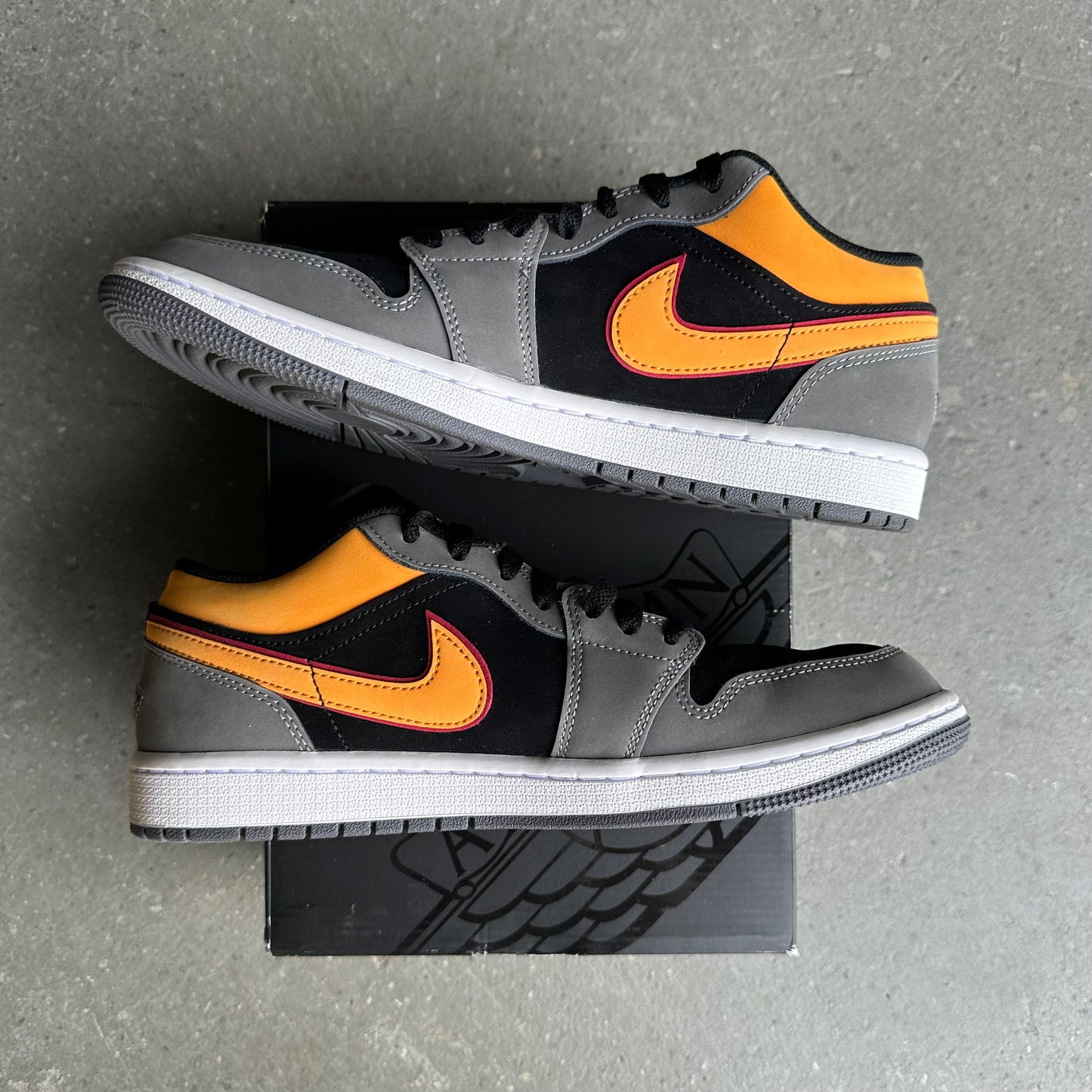 Jordan 1 Low SE Light Graphite Vivid Orange *pre-owned* (SIZE 8.5)