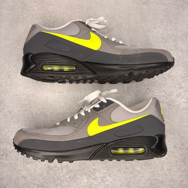 Nike Air Max 90 Neon *pre-owned* SIZE 12