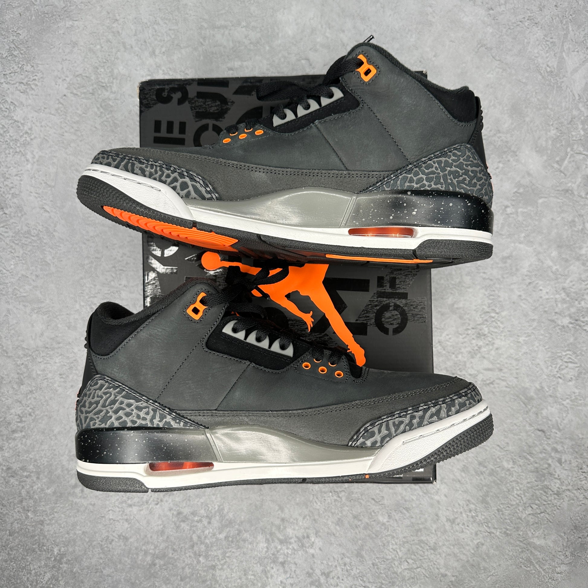 Jordan 3 Retro Fear Pack (2023) *pre-owned* SIZE 10