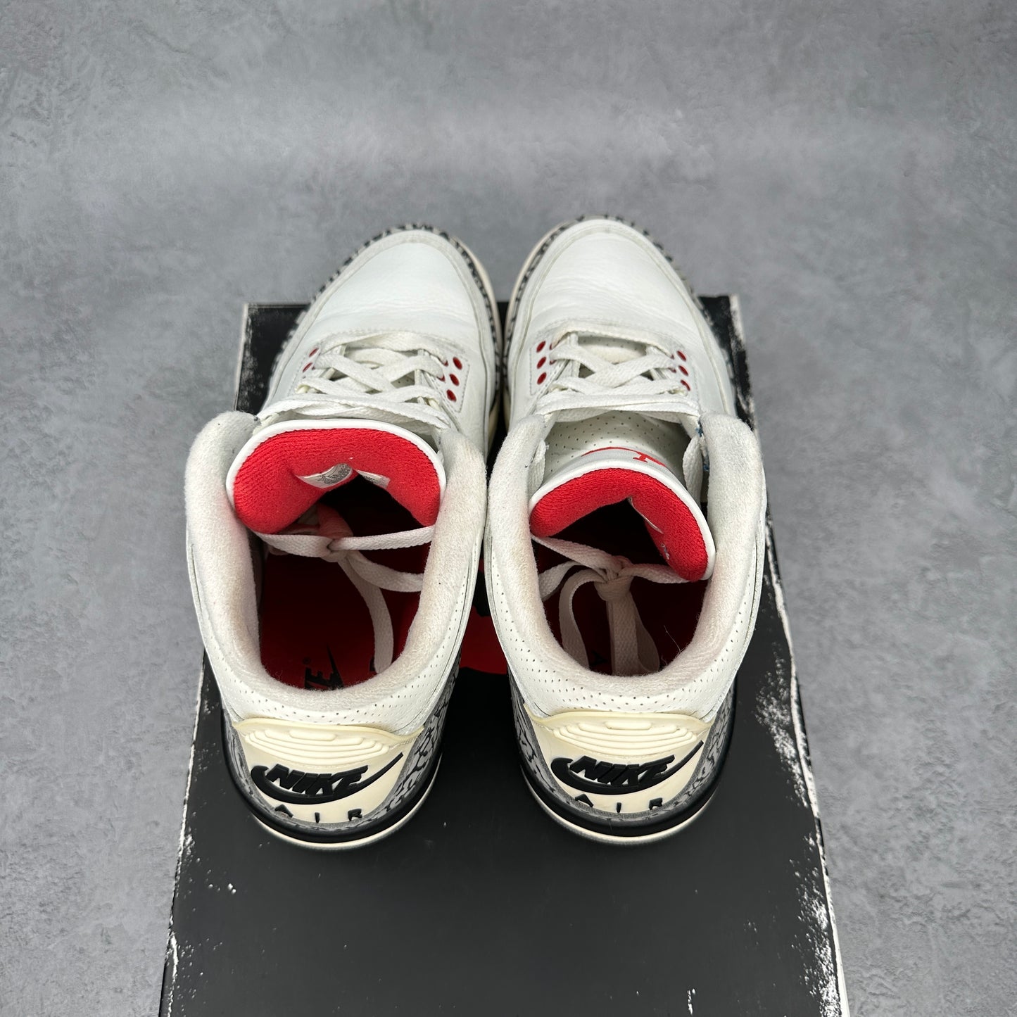Jordan 3 Retro White Cement Reimagined *pre-owned* SIZE 8
