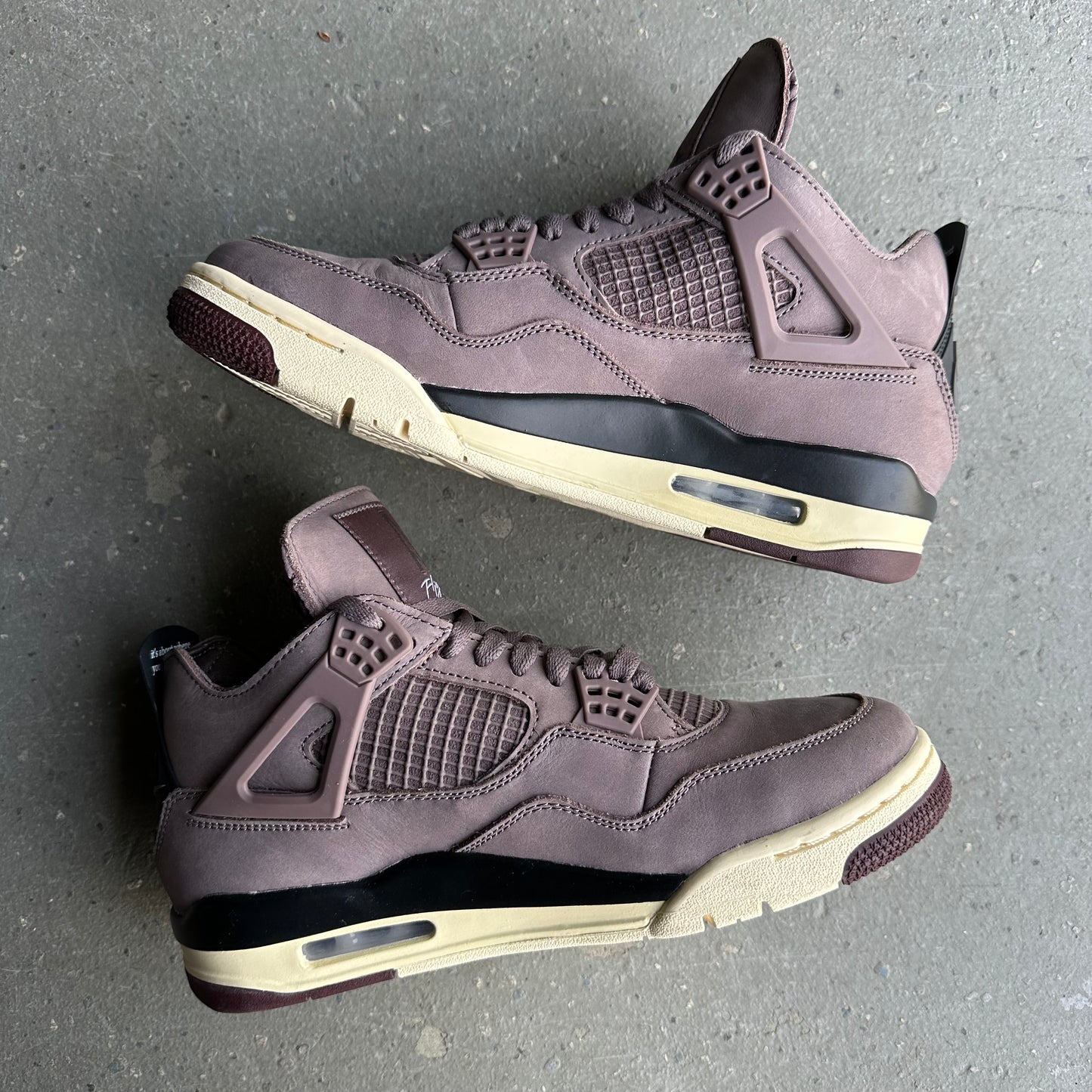 Jordan 4 Retro SP A Ma Maniére Violet Ore *pre-owned* (SIZE 8)