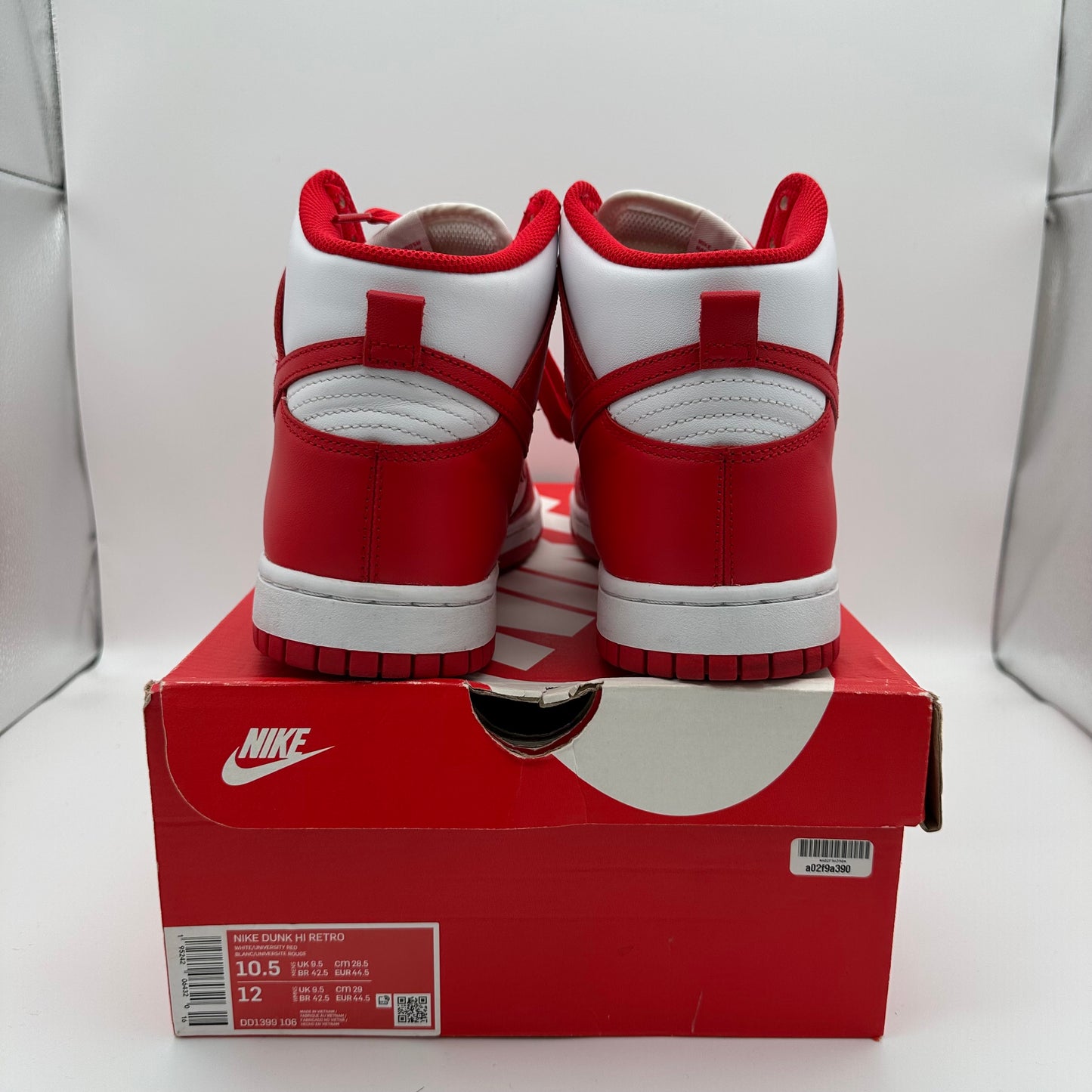 Nike Dunk High Championship White Red *pre-owned* (SIZE 10.5)