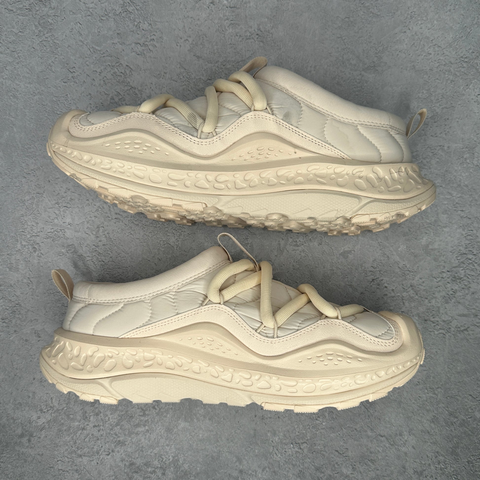 Hoka One One Ora Primo Vanilla *pre-owned* SIZE 11.5
