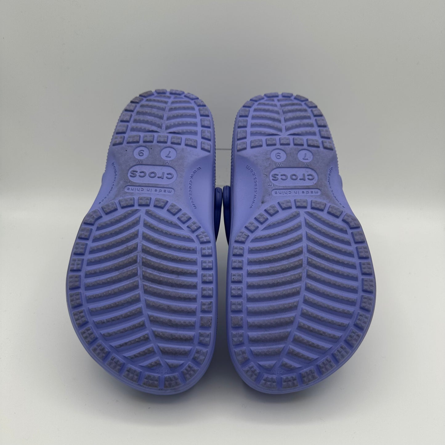 Crocs Clogs Purple *pre-owned* (SIZE 7Y)