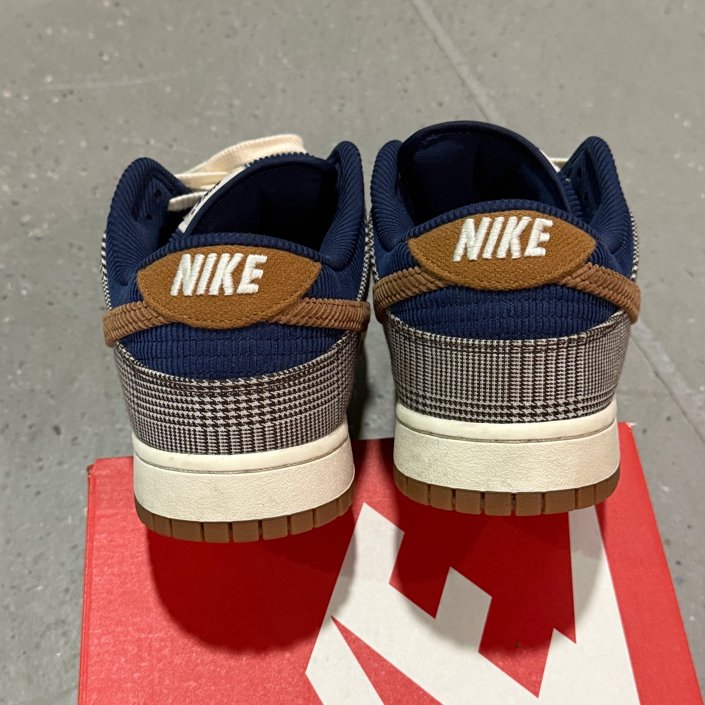 Nike Dunk Low Tweed Midnight Navy Corduroy *pre-owned* (SIZE 12)