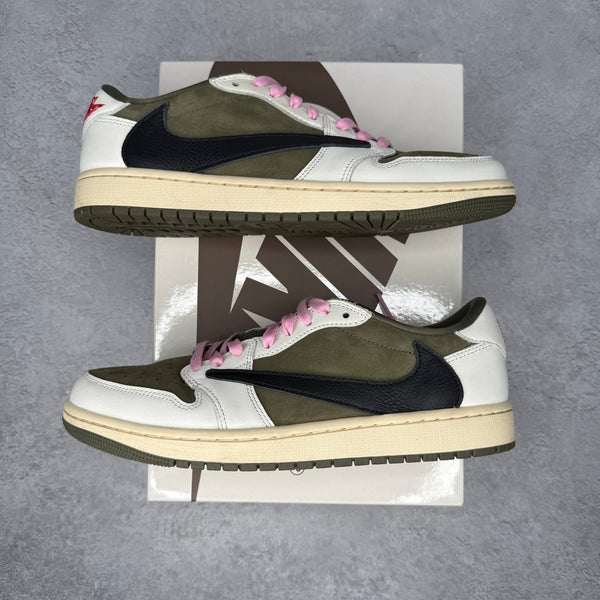 Jordan 1 Retro Low OG SP Travis Scott Medium Olive *pre - owned* SIZE 9 - Kicks Collective PA - Jordan - DM7866-200 - Men's Shoes - 9M/10.5W - Pre - Owned