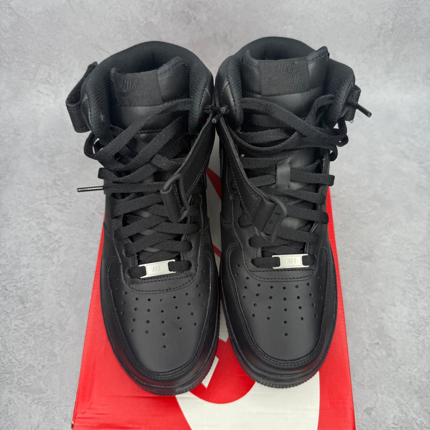 Nike Air Force 1 Mid '07 Black *pre-owned* SIZE 9.5