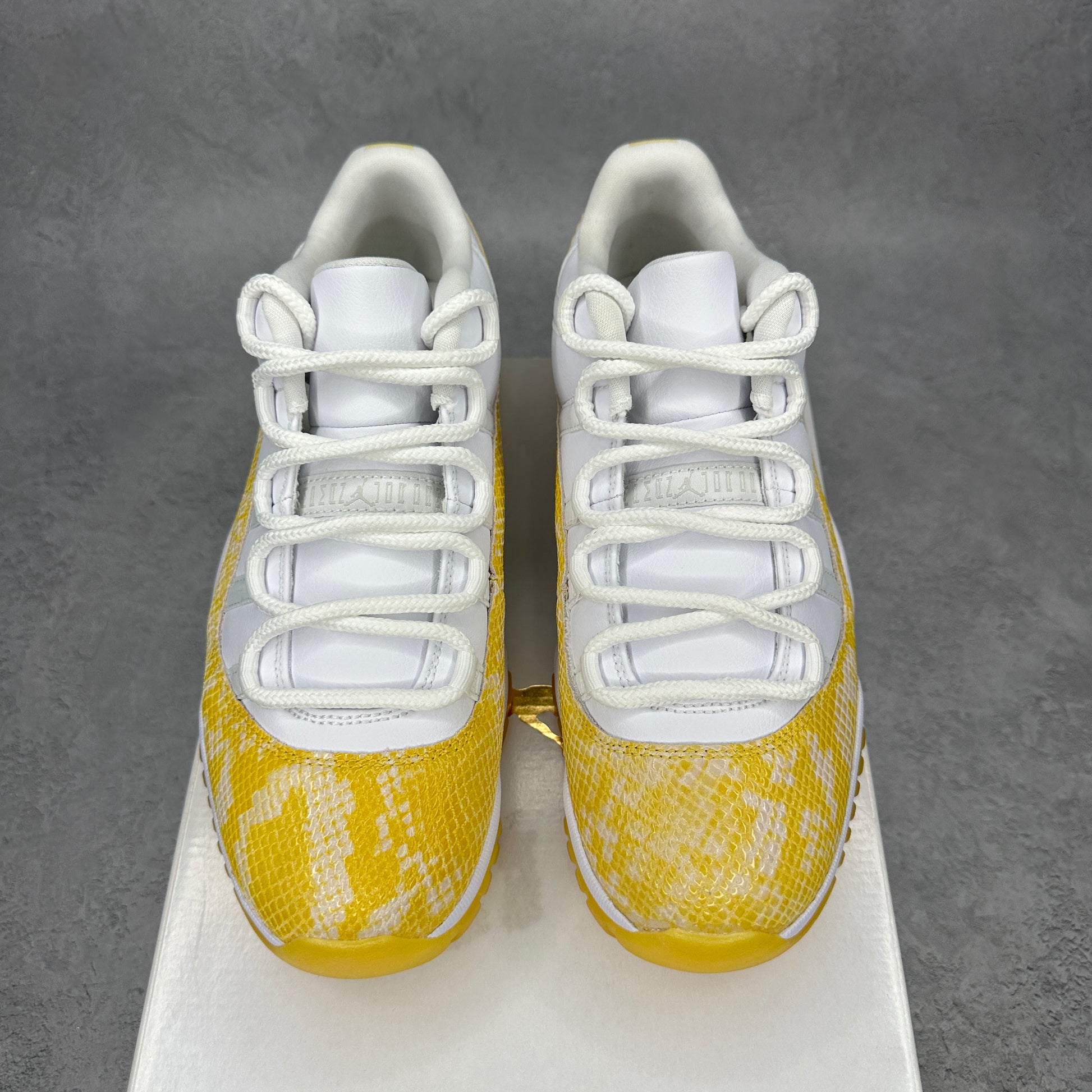 Jordan 11 Retro Low Yellow Snakeskin (Women's) *pre-owned* SIZE 9M/10.5W