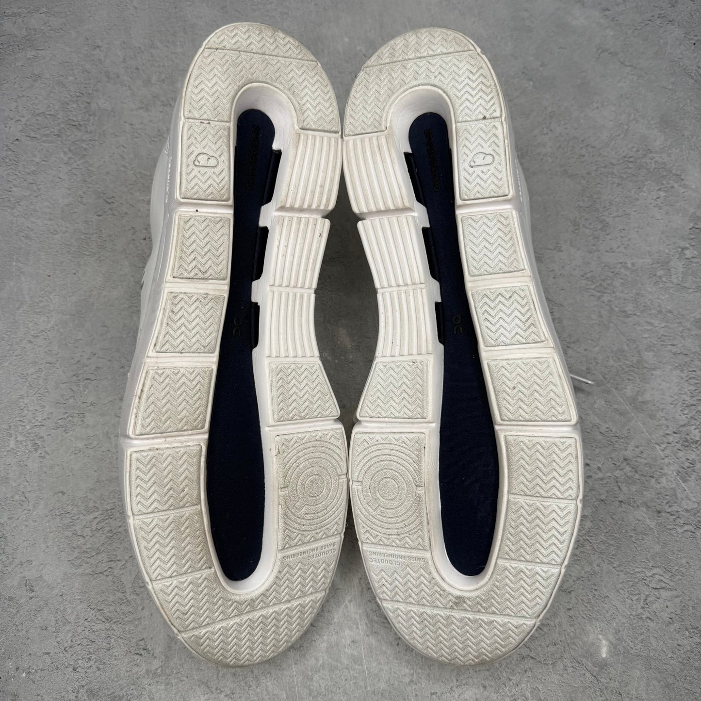 OnCloud On Running The Roger *pre - owned* SIZE 14 - Kicks Collective PA - On - 48-98974 - Men's Shoes - 14M/15.5W - Pre - Owned
