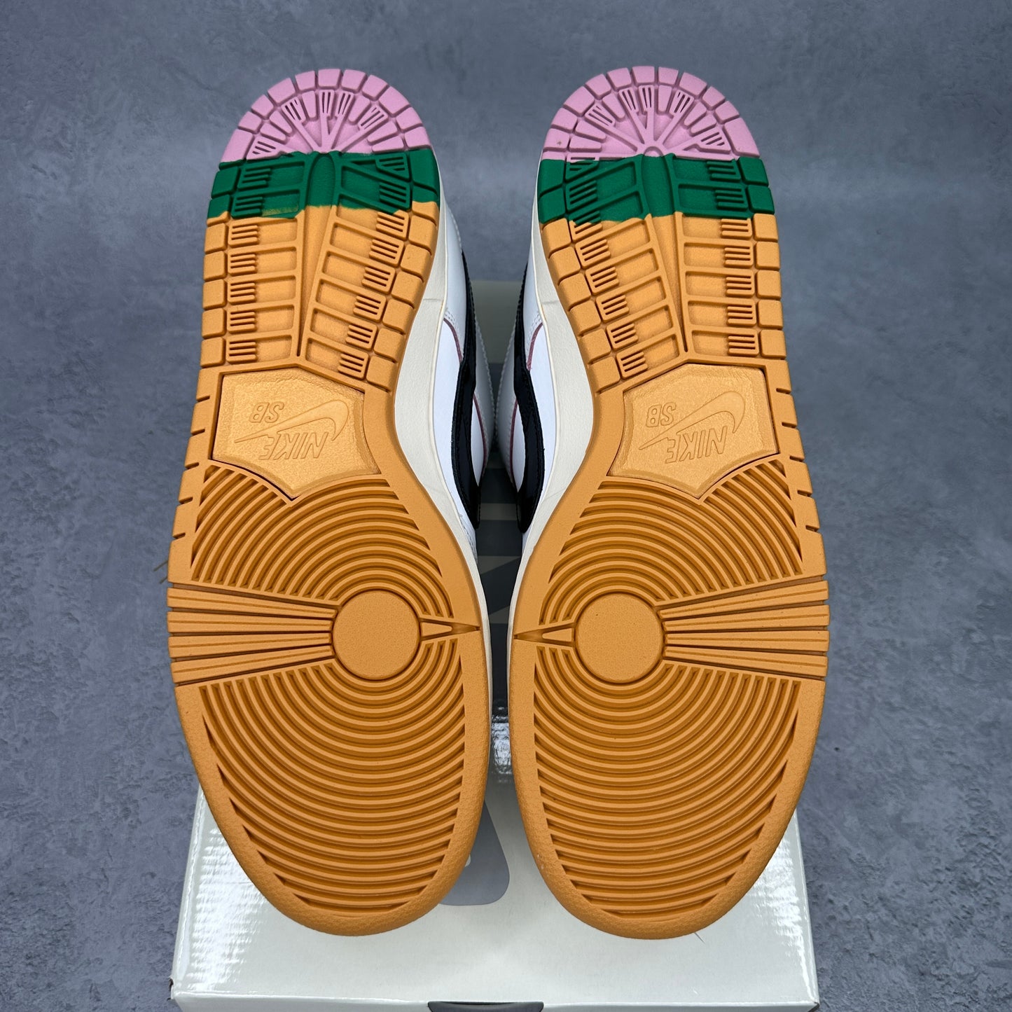 Nike SB Dunk Low CSEF