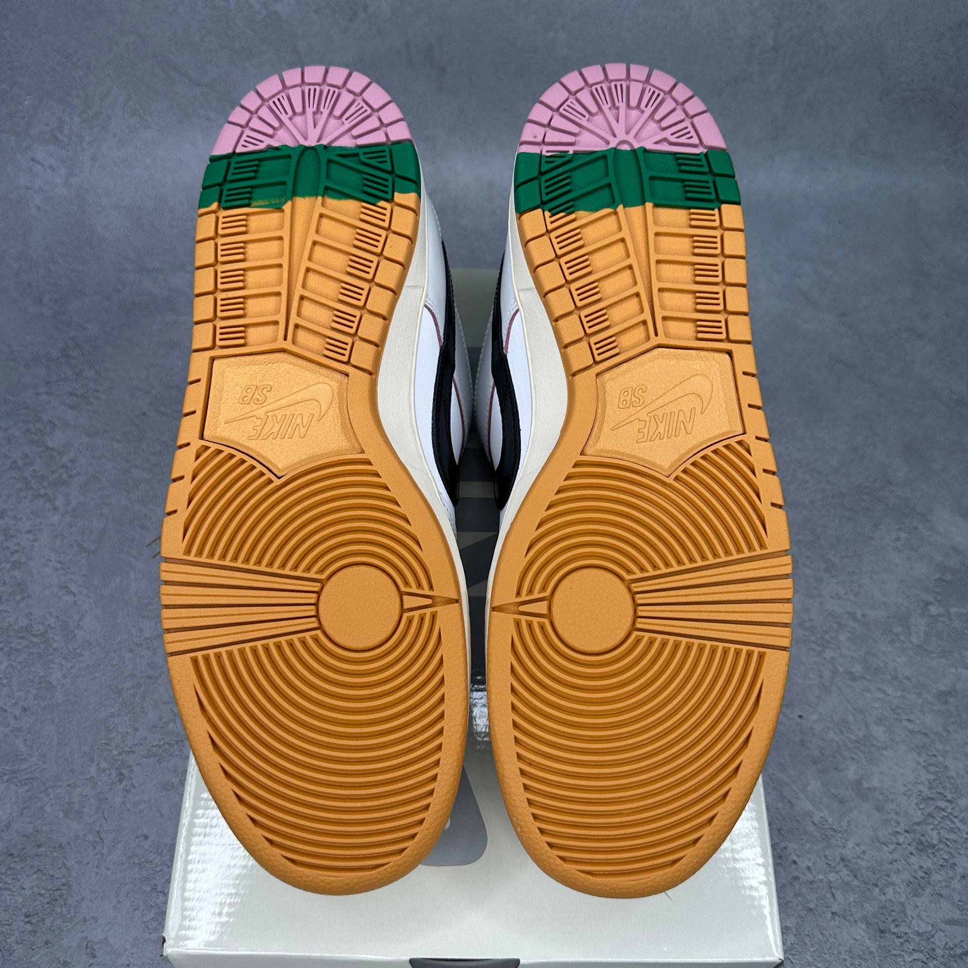 Nike SB Dunk Low CSEF