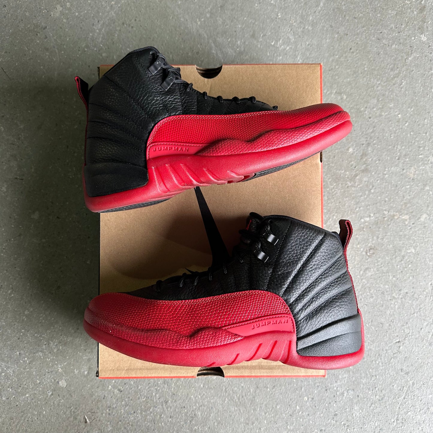 Jordan 12 Retro Flu Game (2025)*pre-owned* (SIZE 9.5)